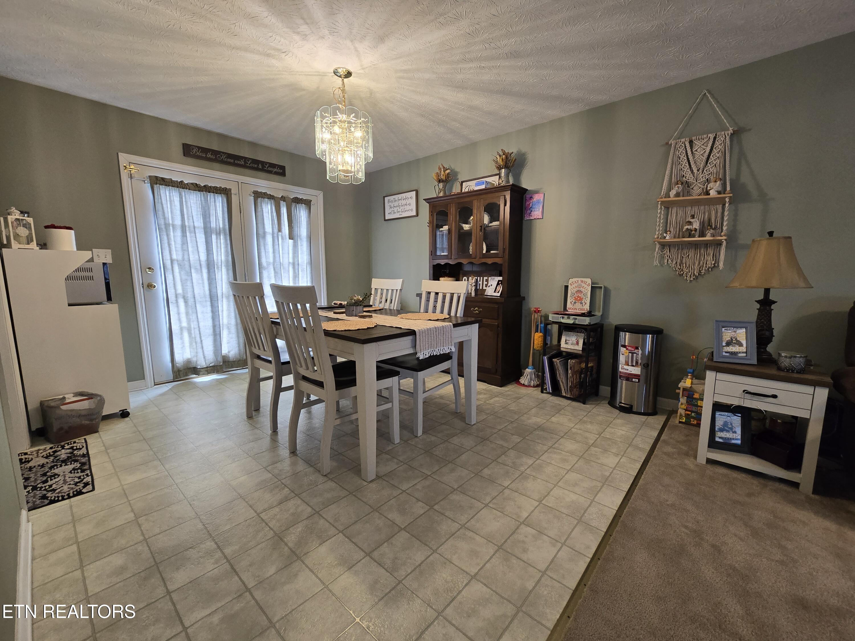 825 S 28th Street Property Photo 6