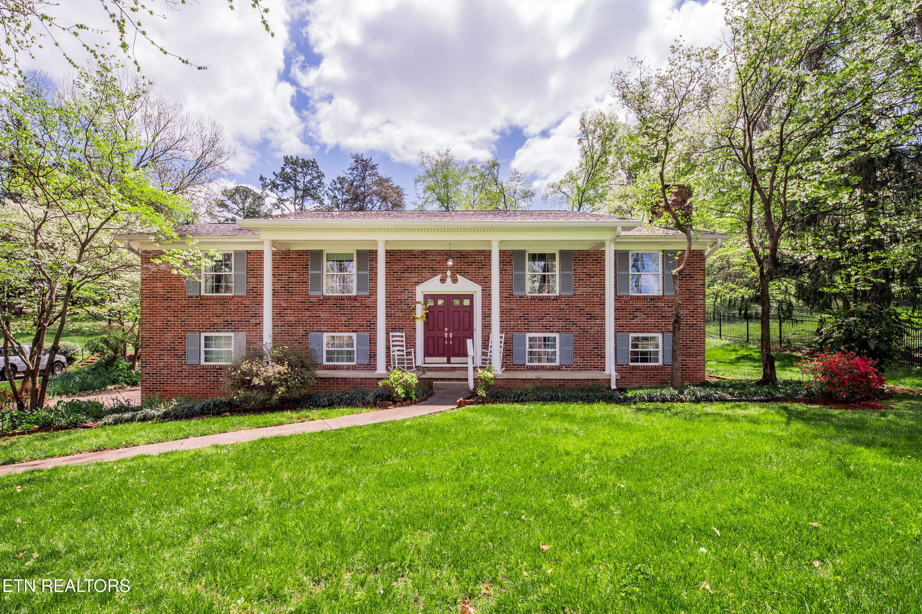 6912 Cresthill Drive Property Photo