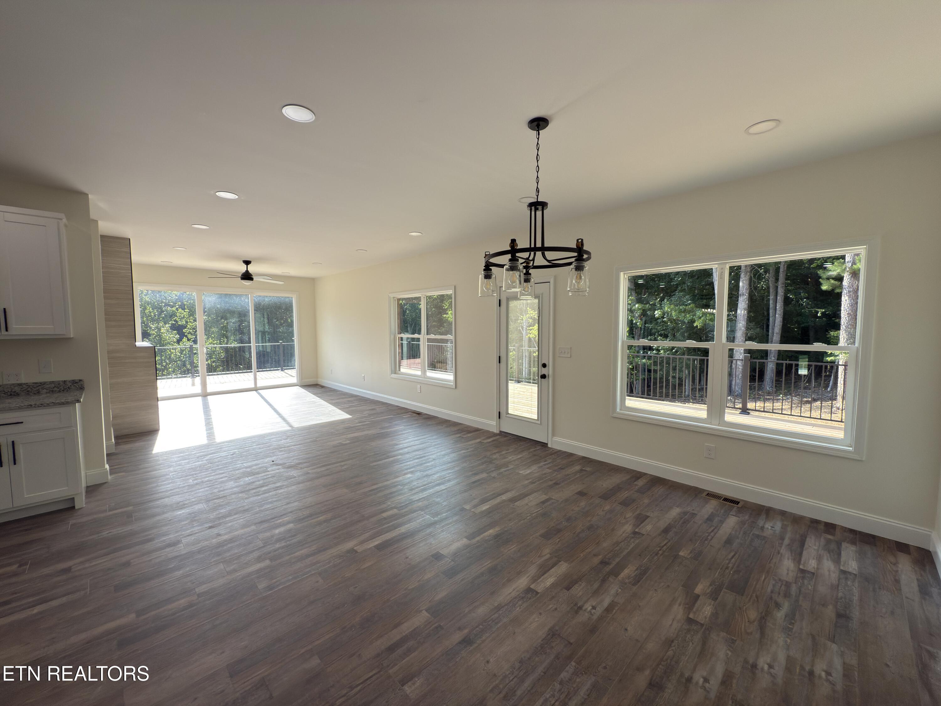 455 Lake Vista Drive Property Photo 19