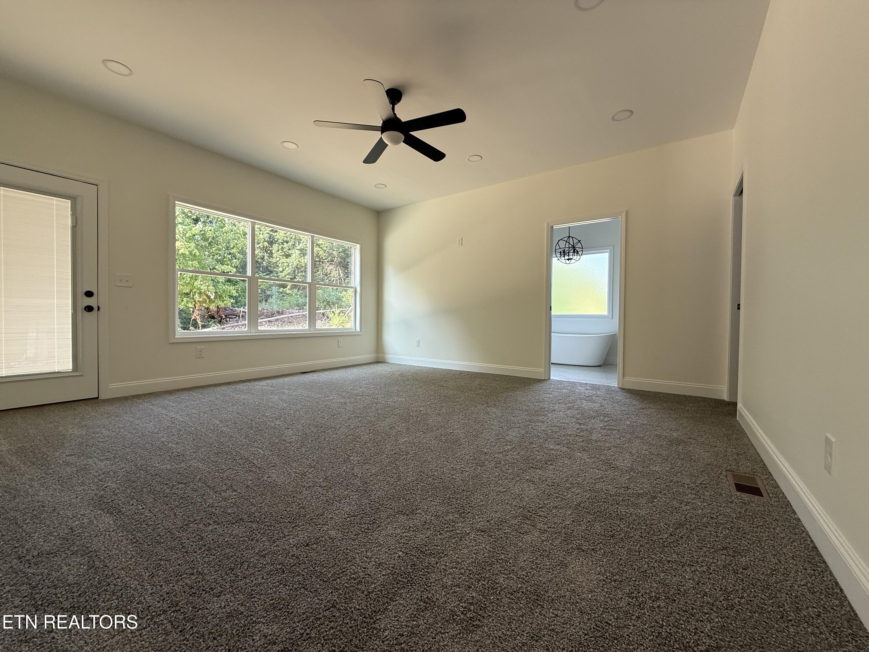 455 Lake Vista Drive Property Photo 24