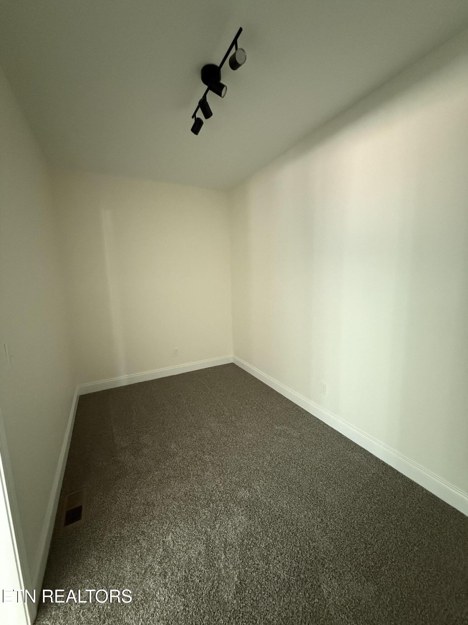 455 Lake Vista Drive Property Photo 29