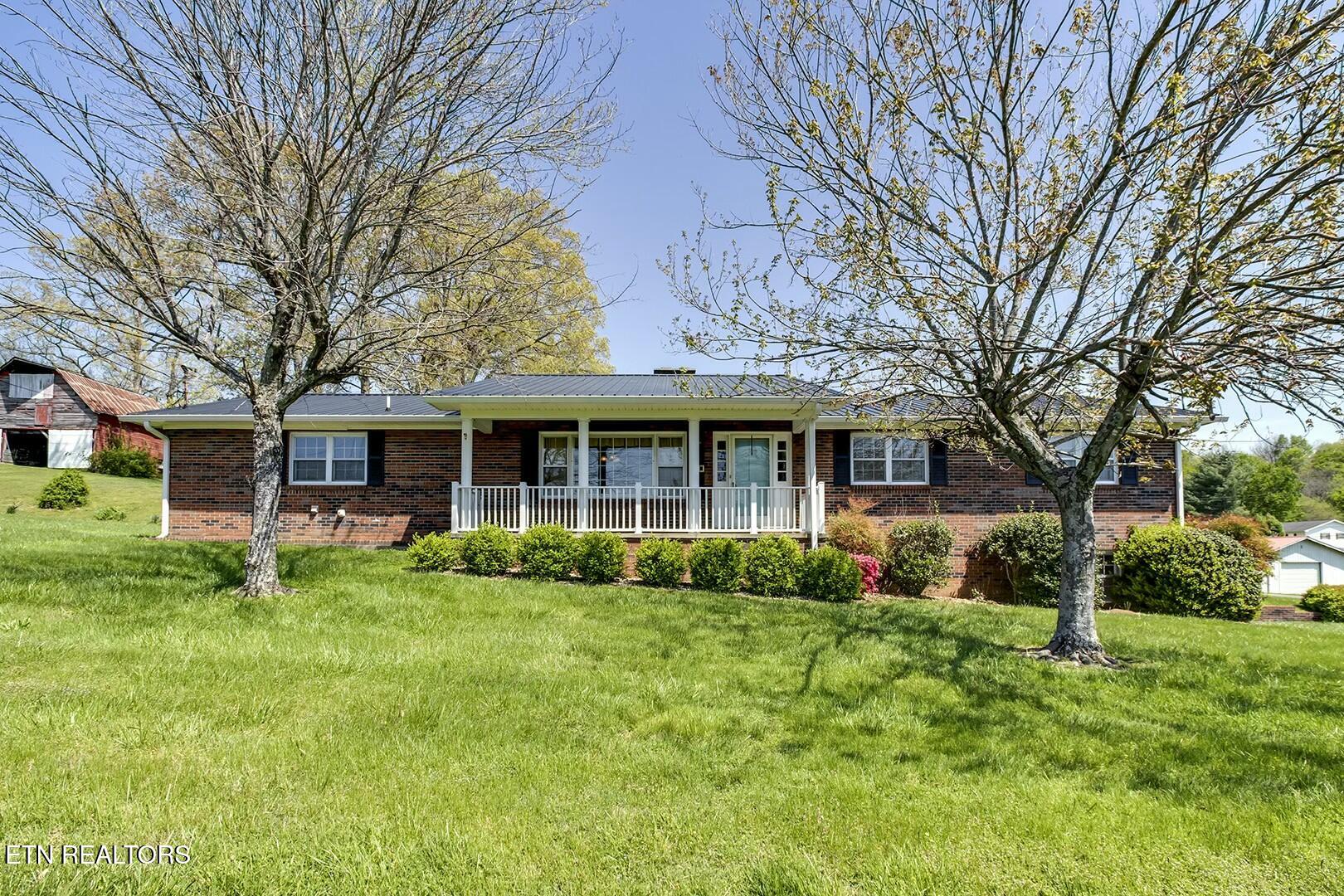 232 Oakland Road Property Photo