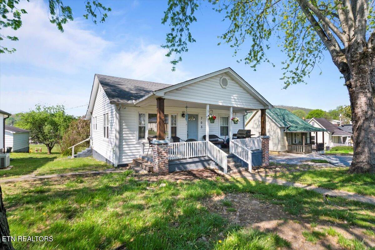 708 S Cumberland Ave Property Photo