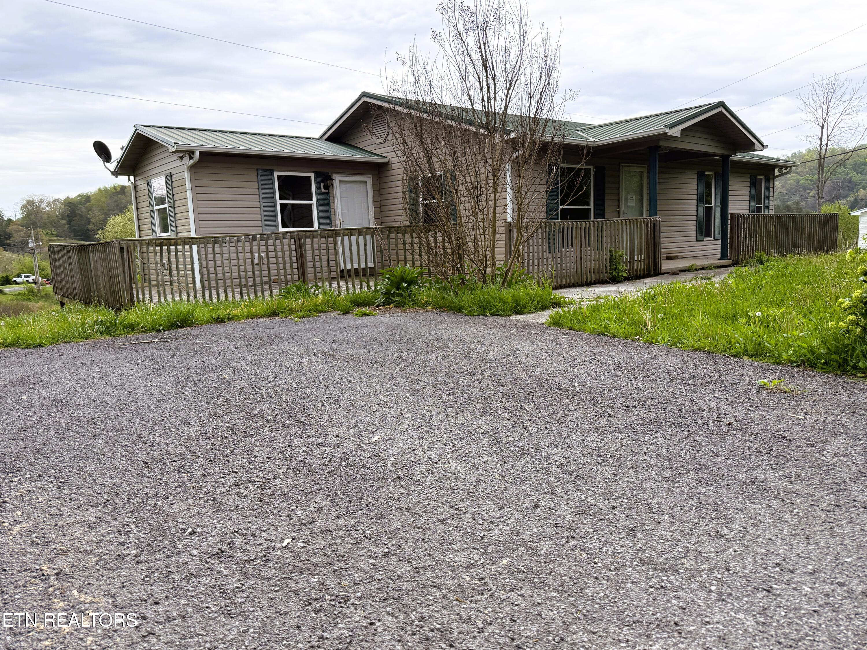 413 Sunset Hills Rd Property Photo