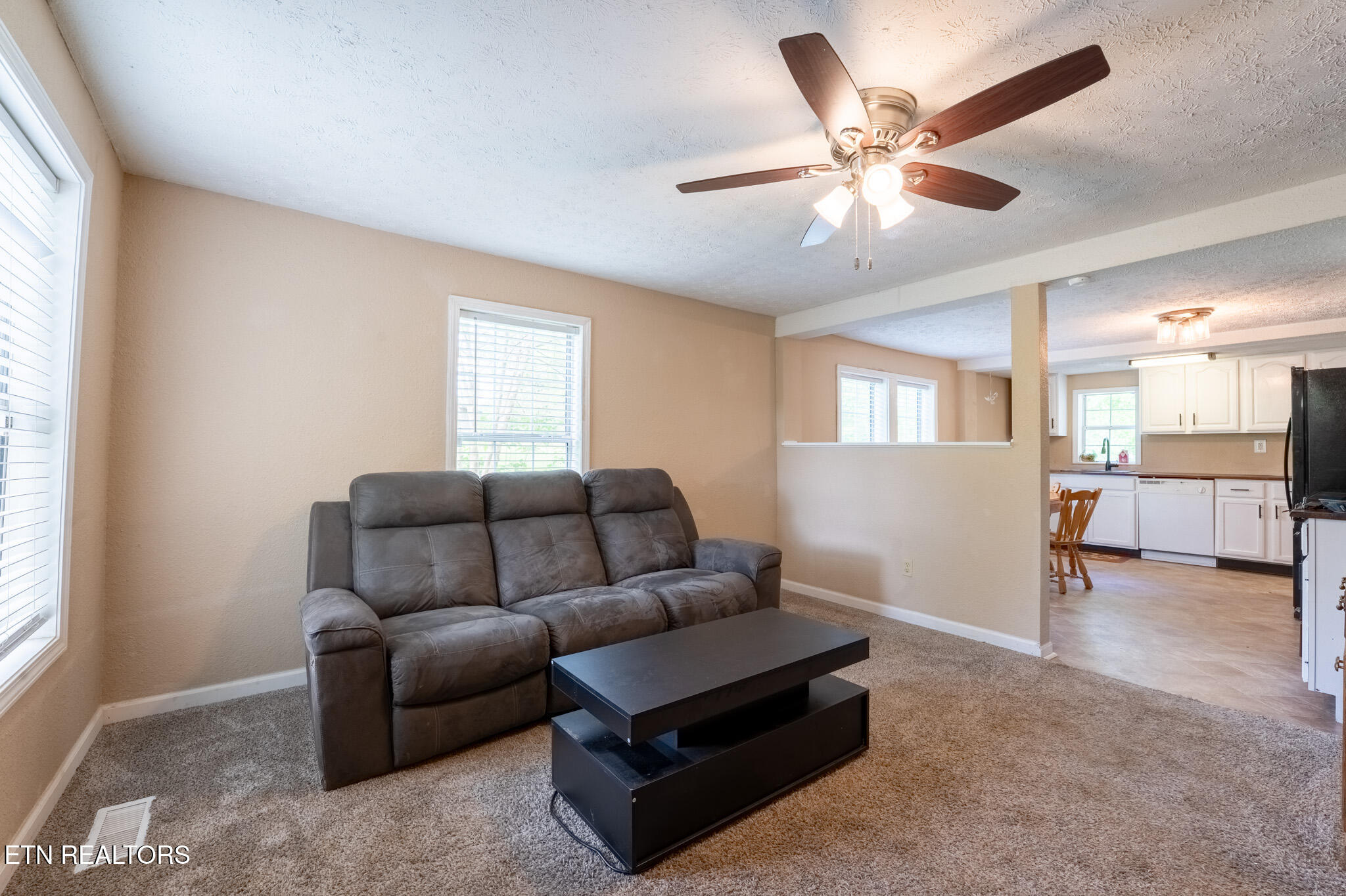 1301 Jefferson Ave Property Photo 3