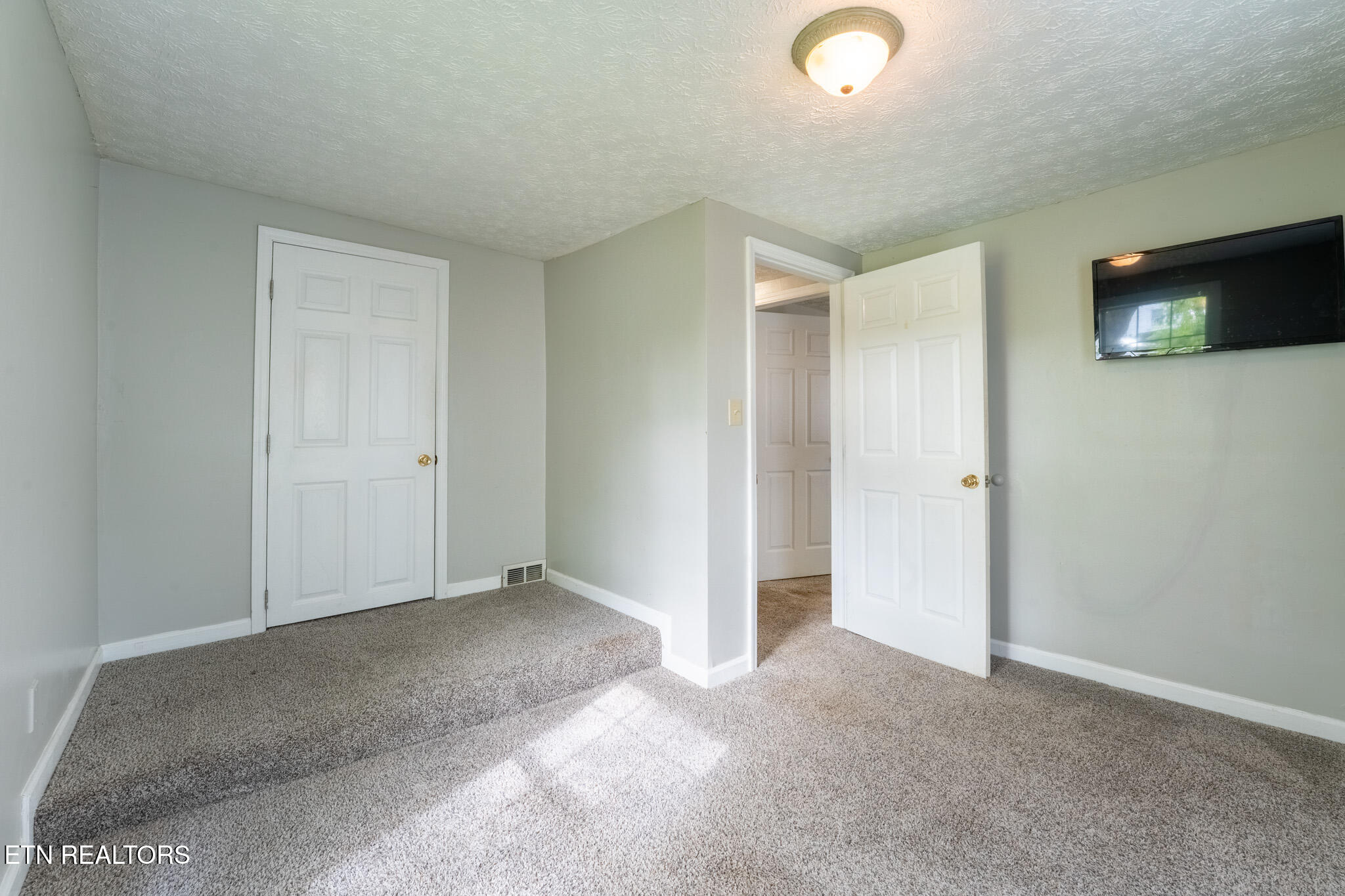 1301 Jefferson Ave Property Photo 23