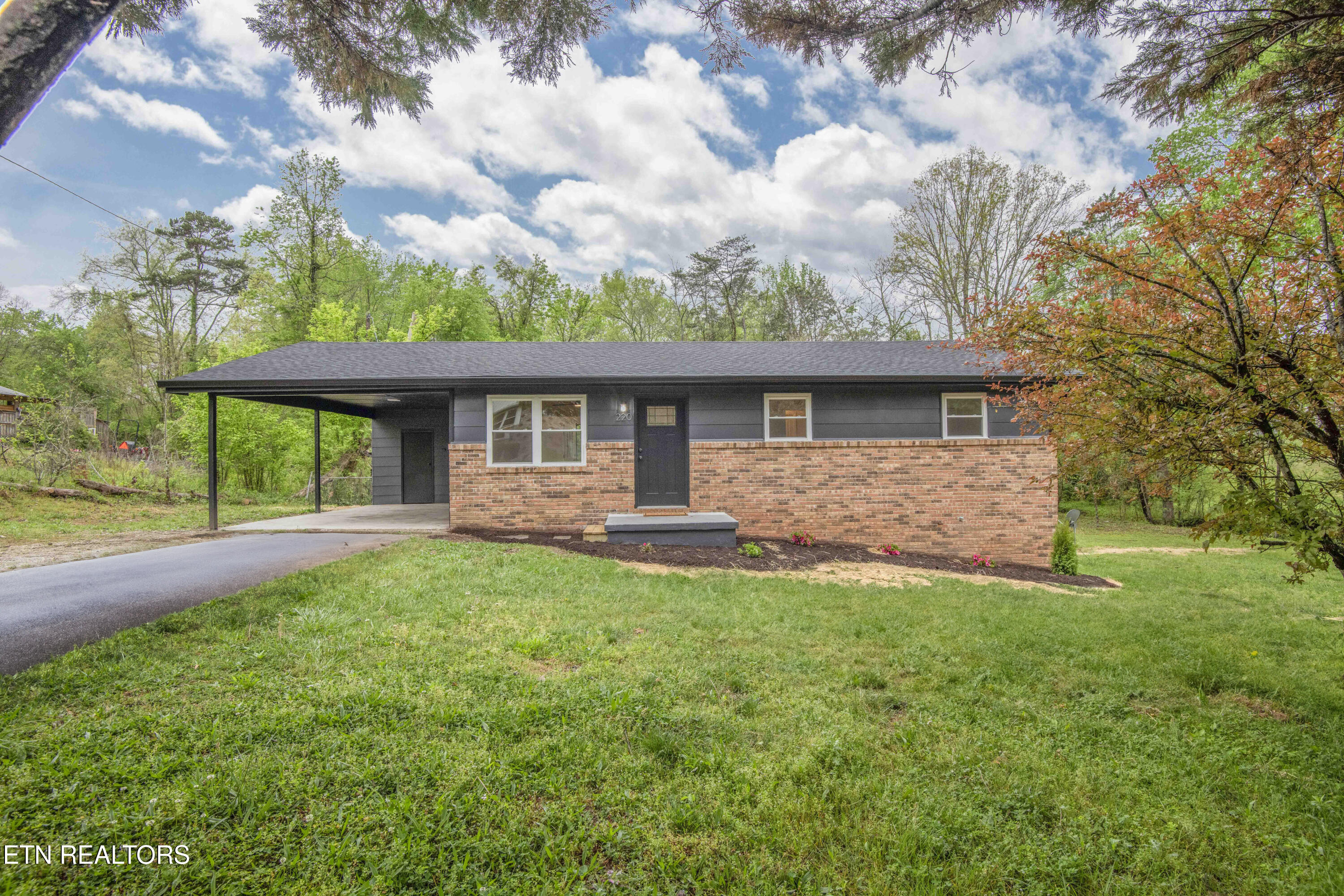 Roane County 31 County Real Estate Listings Main Image