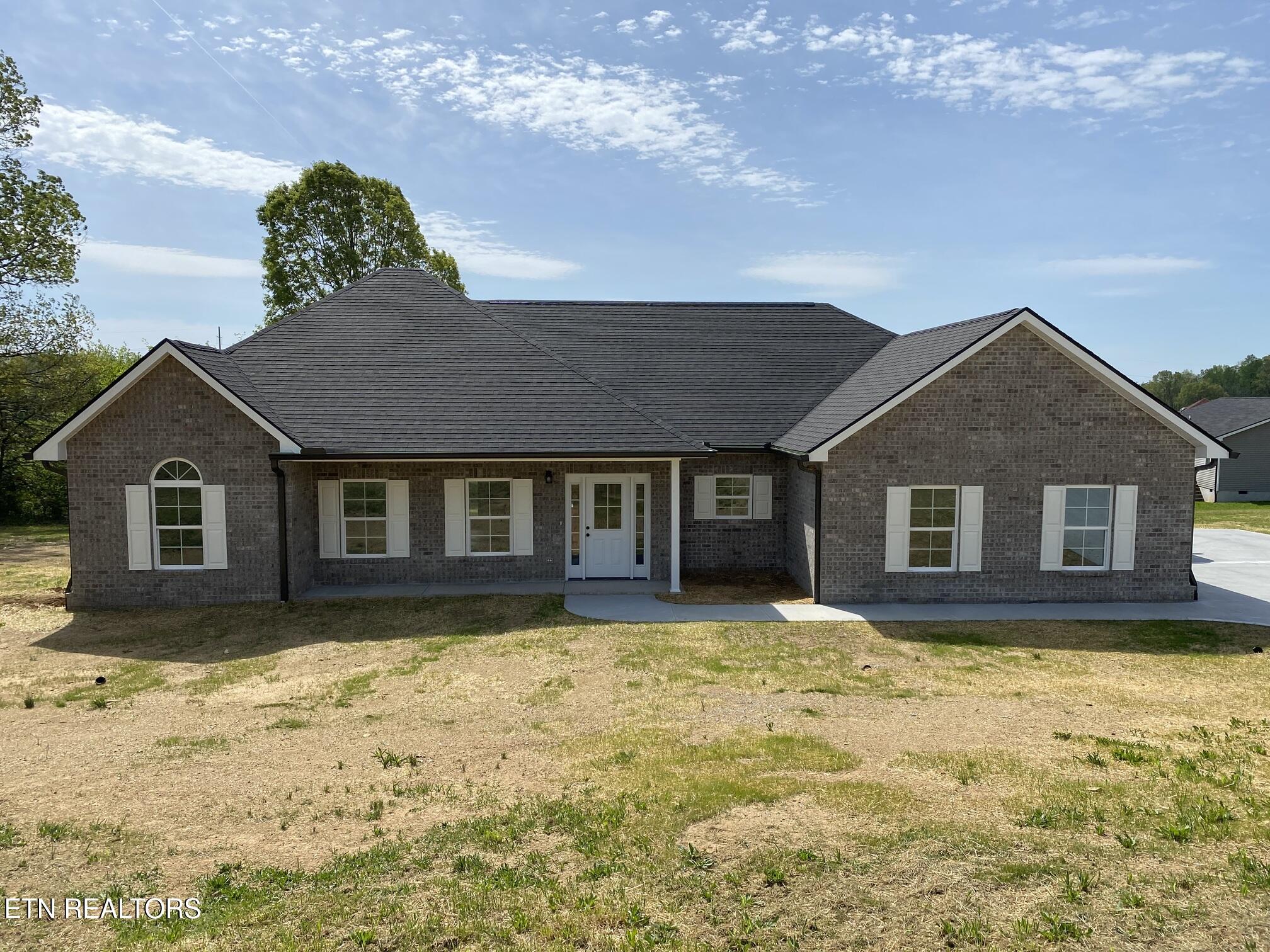 140 Oak Grove Rd Property Photo