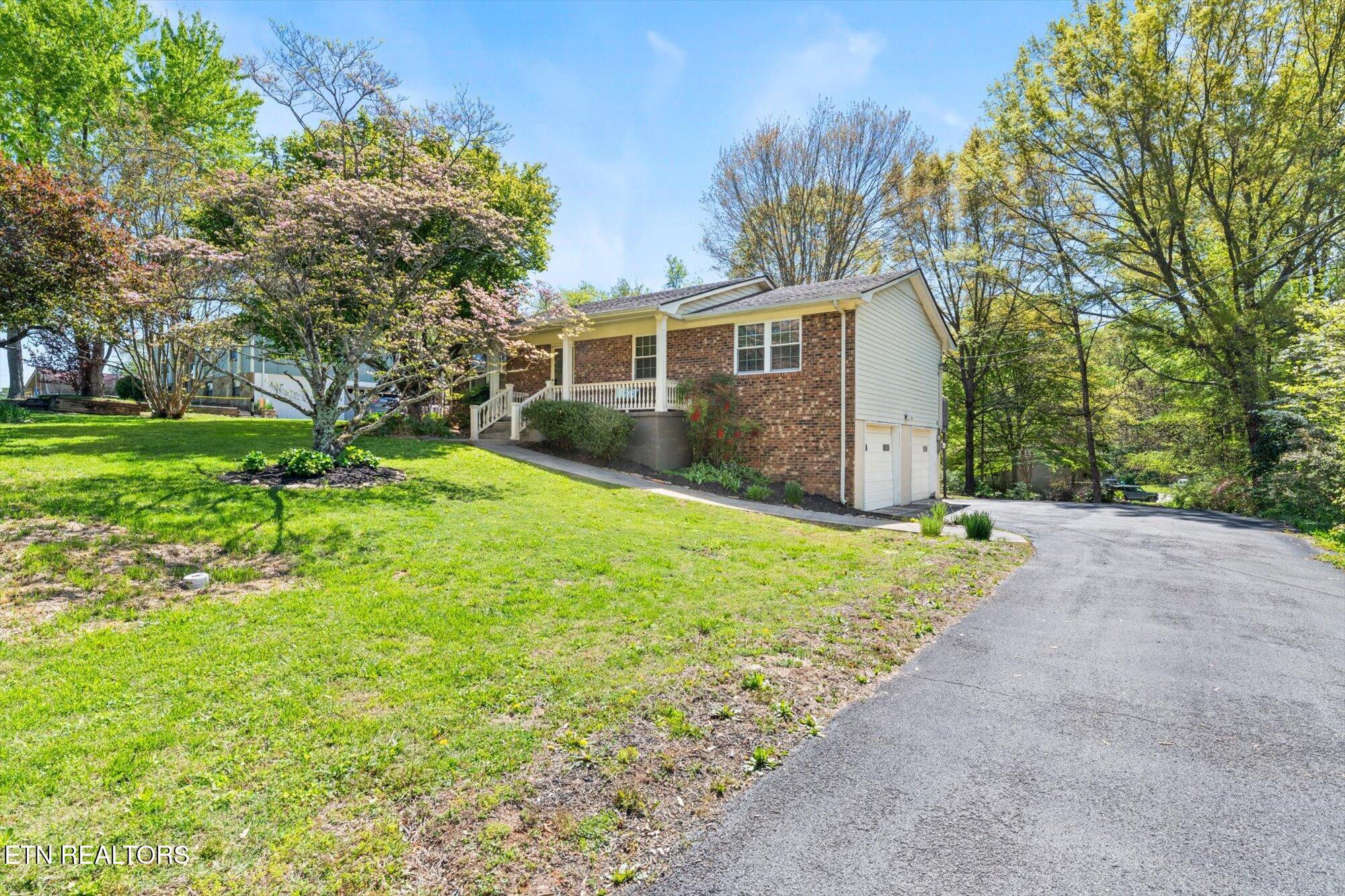 2912 Gordon Place Property Photo
