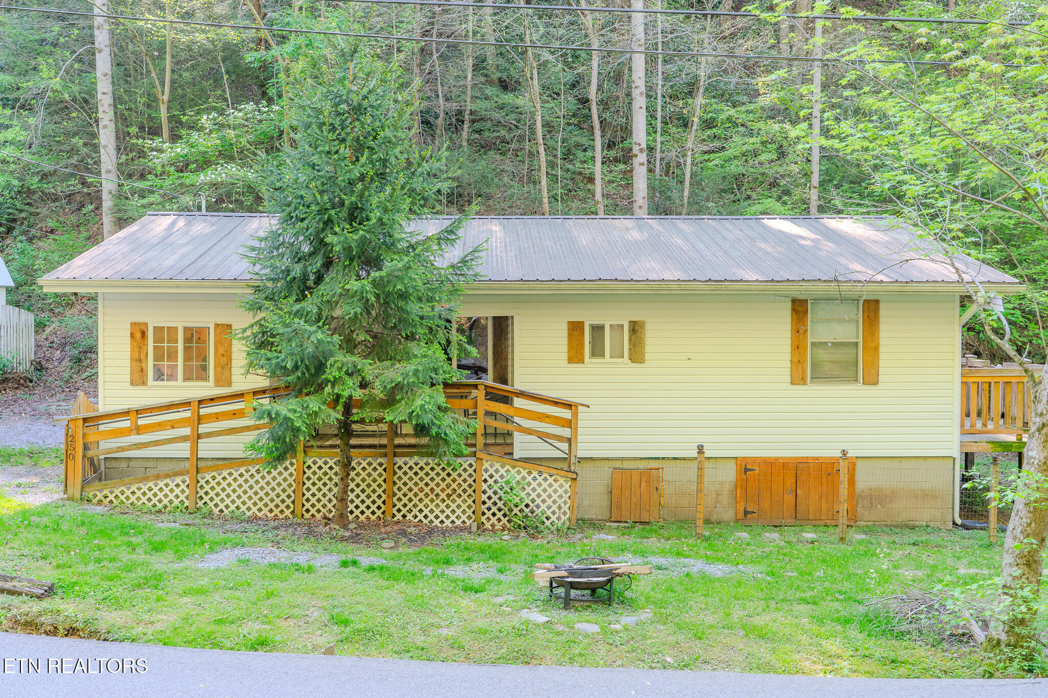 250 Cartertown Rd Property Photo
