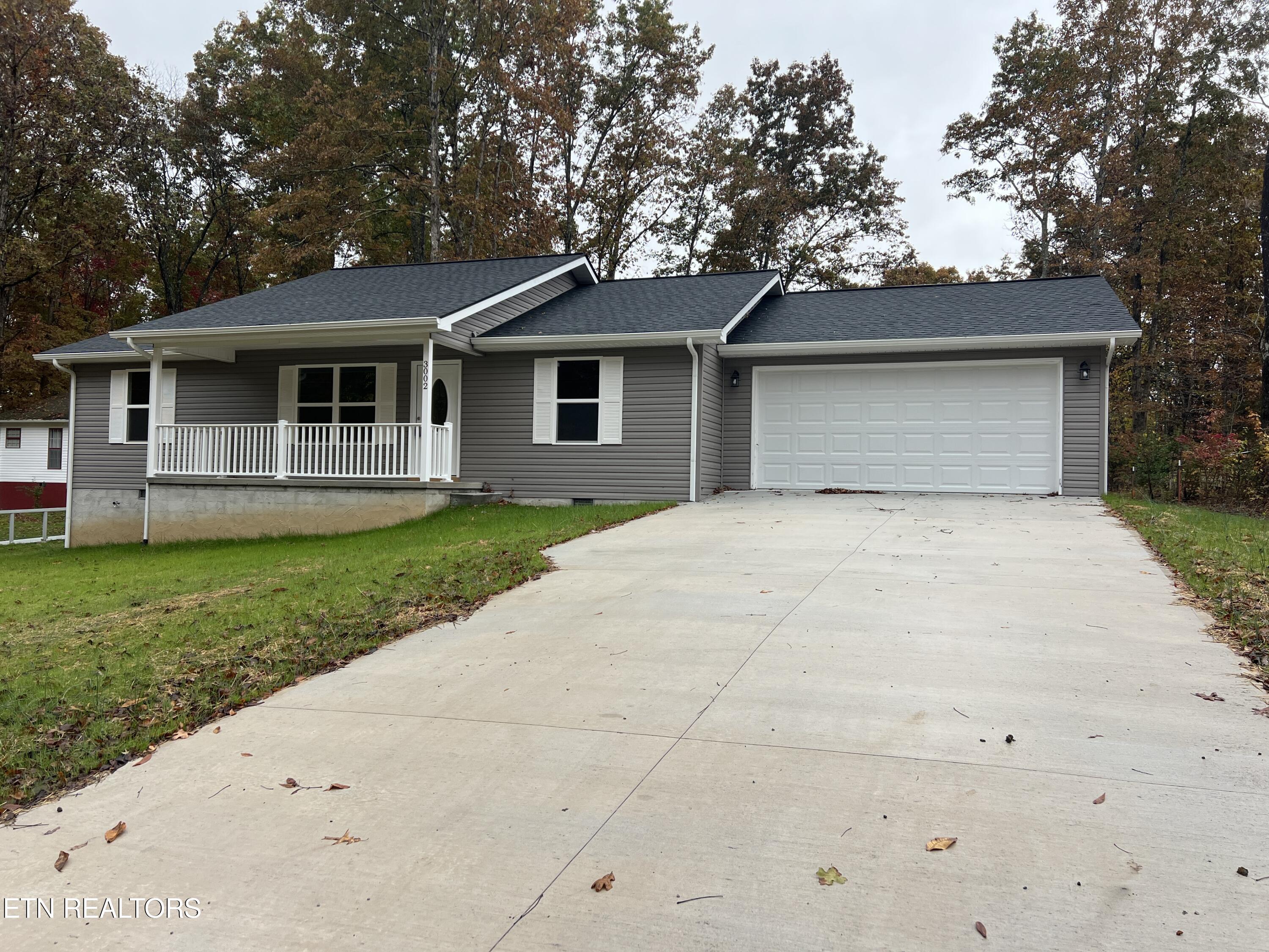 3002 Manhato Rd Property Photo 1