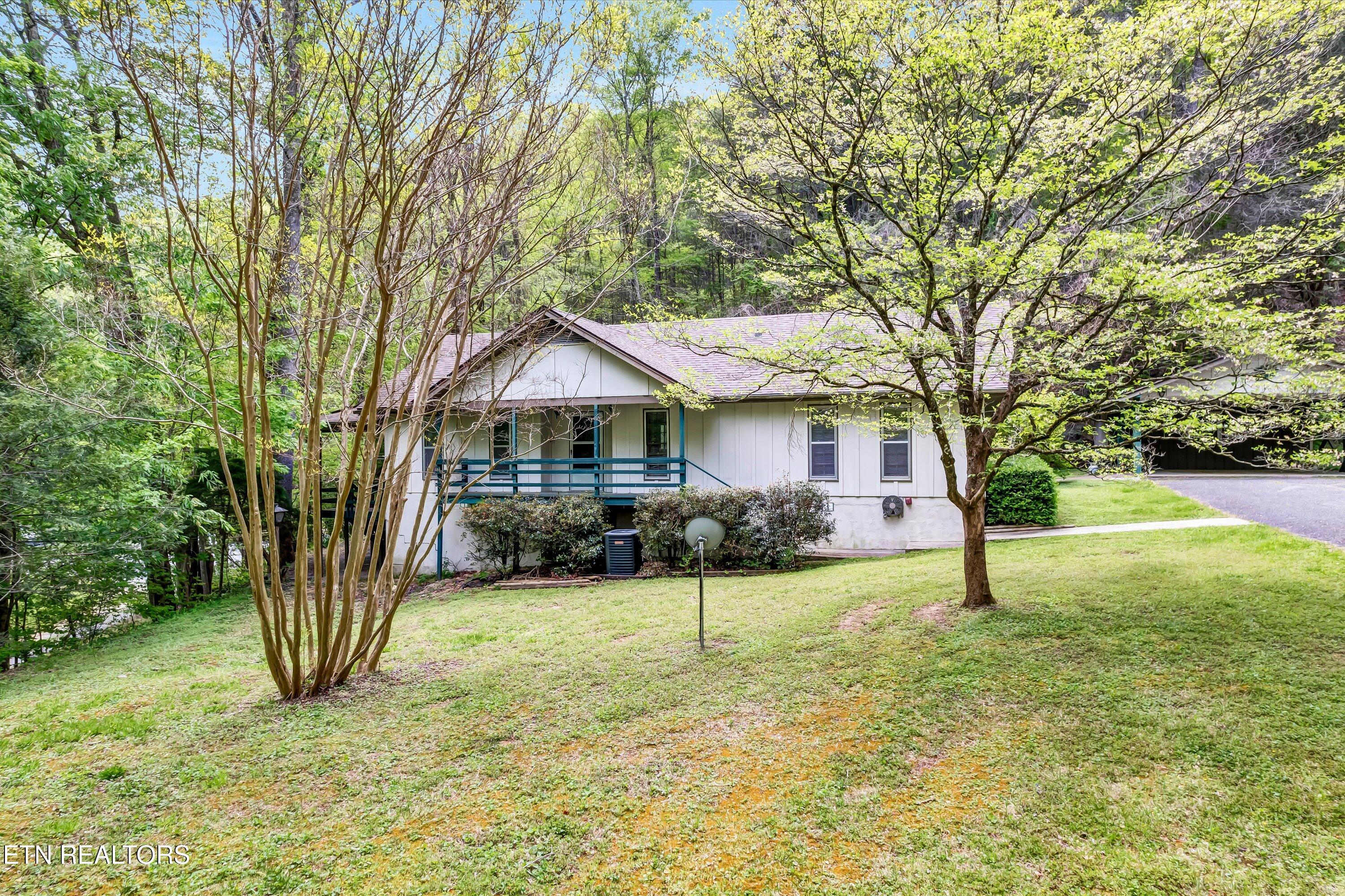 3178 N Clear Fork Rd Property Photo 1