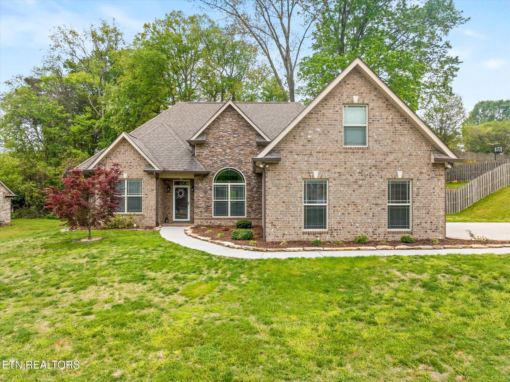 7522 Willow Spring Drive Property Photo 1