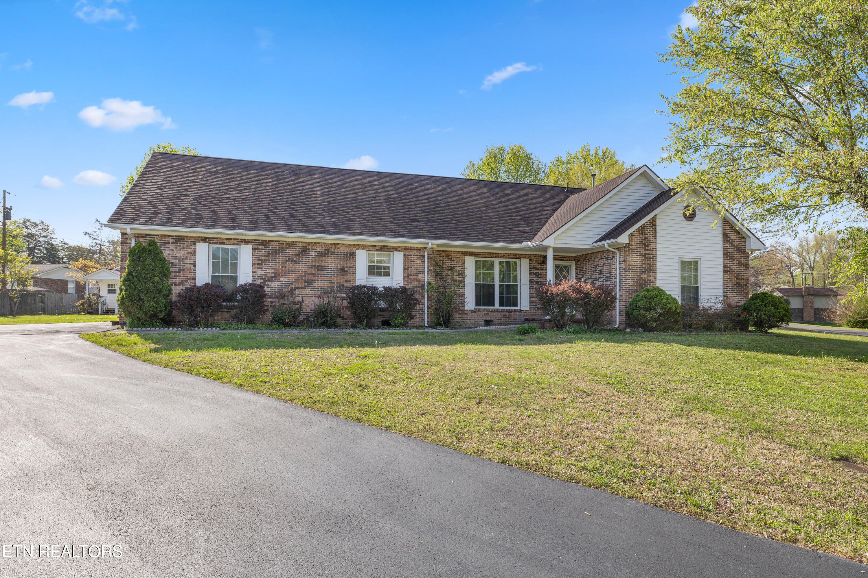 154 Scarlett Drive Property Photo