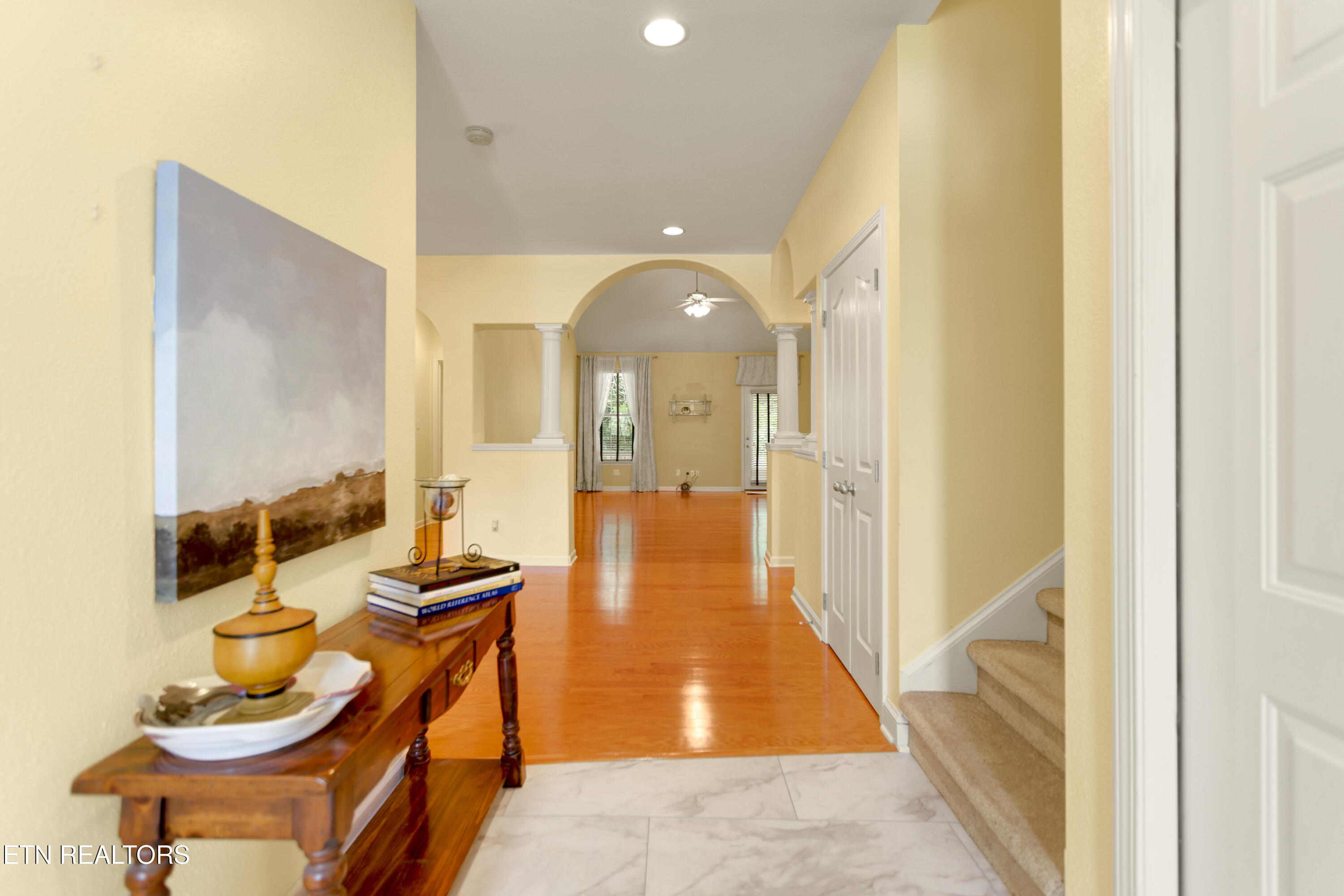 7204 Oakfield Lane Property Photo 3