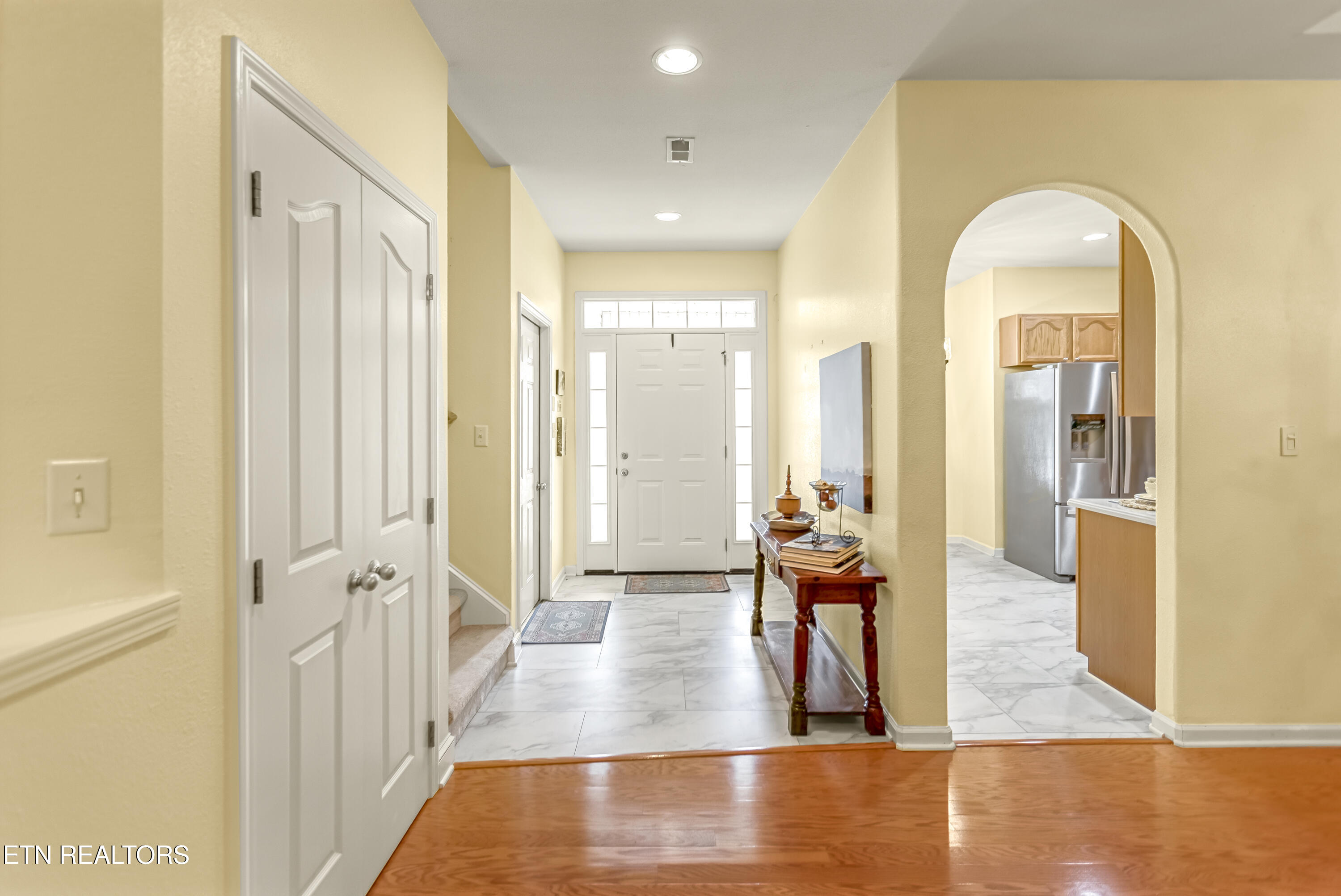 7204 Oakfield Lane Property Photo 4