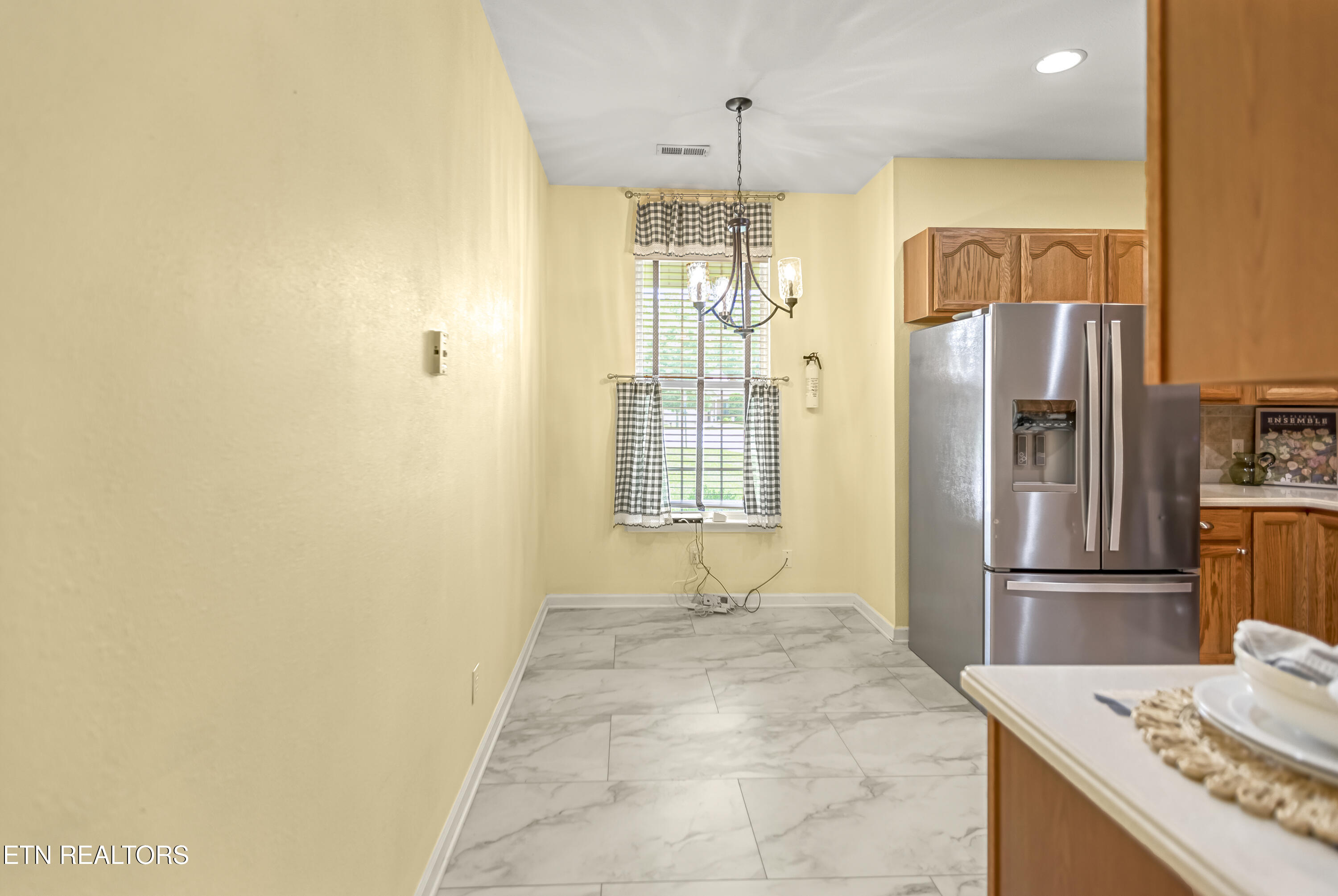 7204 Oakfield Lane Property Photo 14