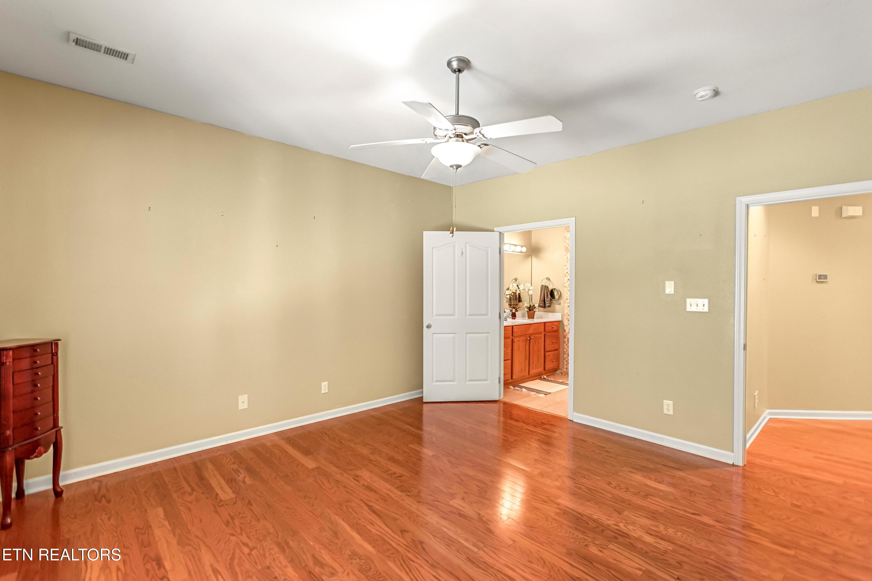 7204 Oakfield Lane Property Photo 16