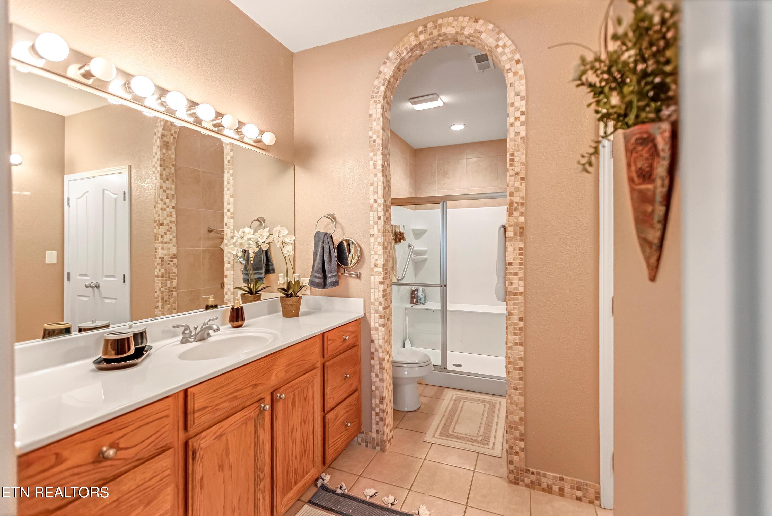 7204 Oakfield Lane Property Photo 17