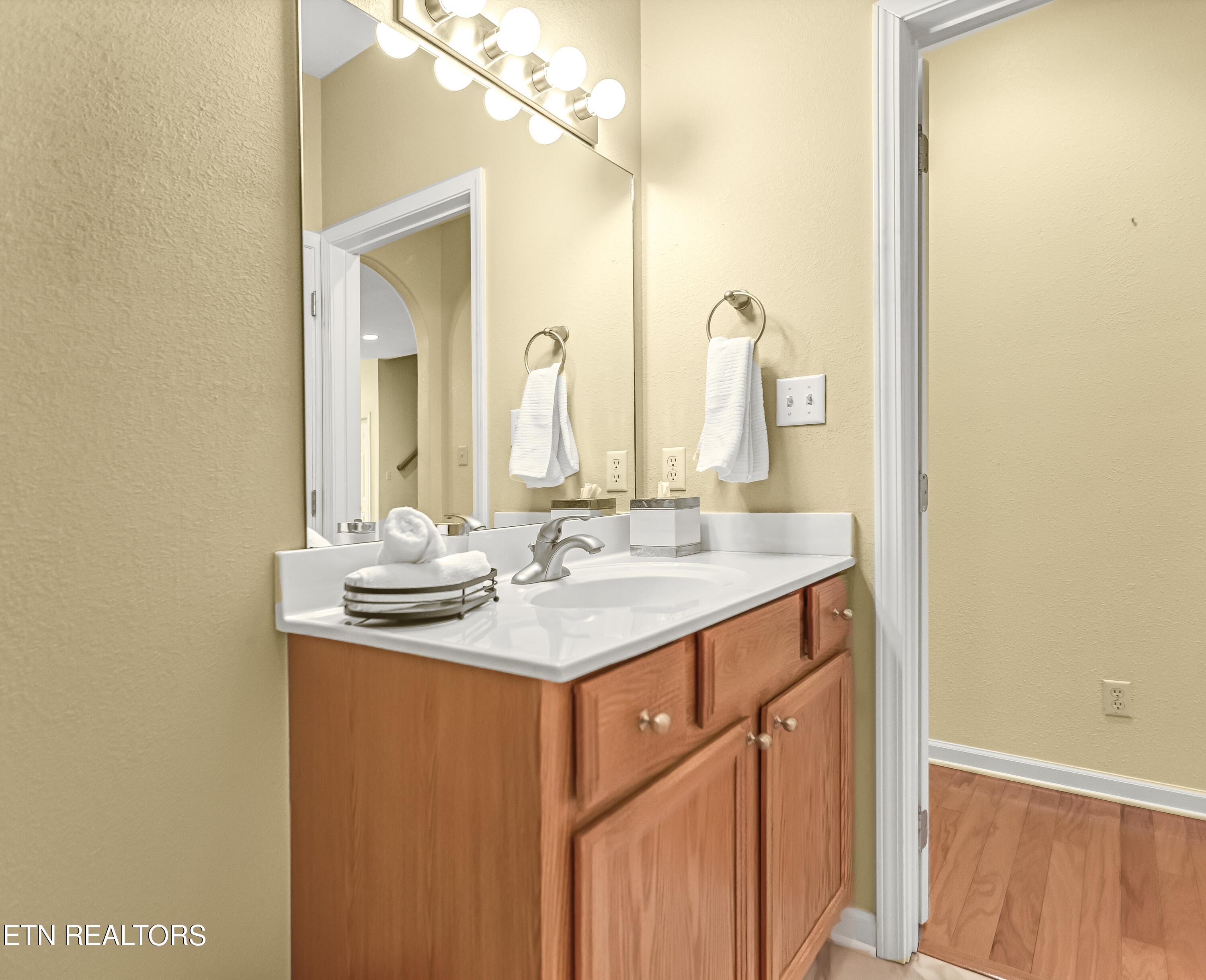7204 Oakfield Lane Property Photo 25