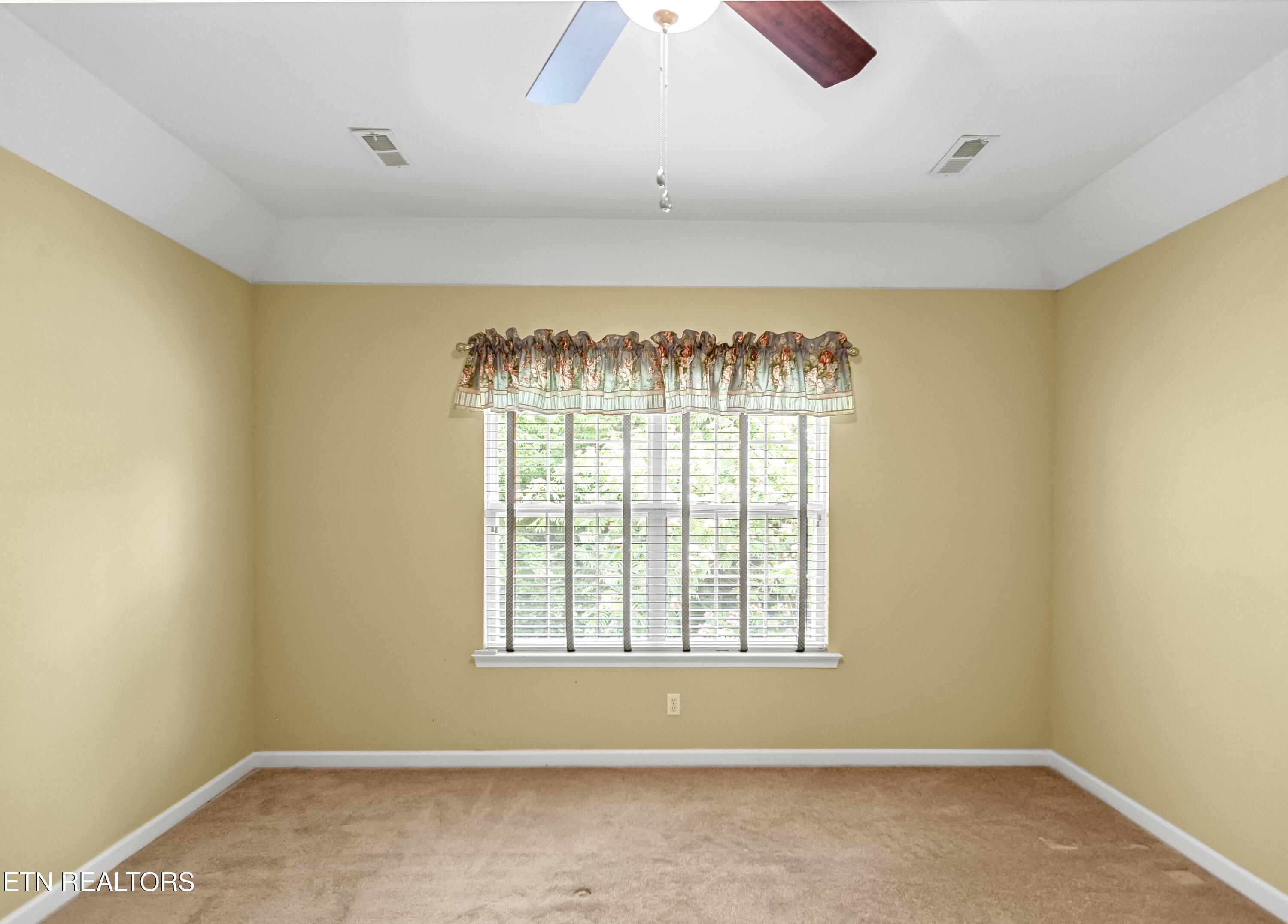 7204 Oakfield Lane Property Photo 28
