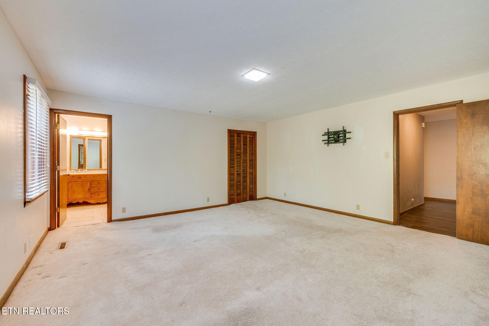 109 Balsam Rd Property Photo 25