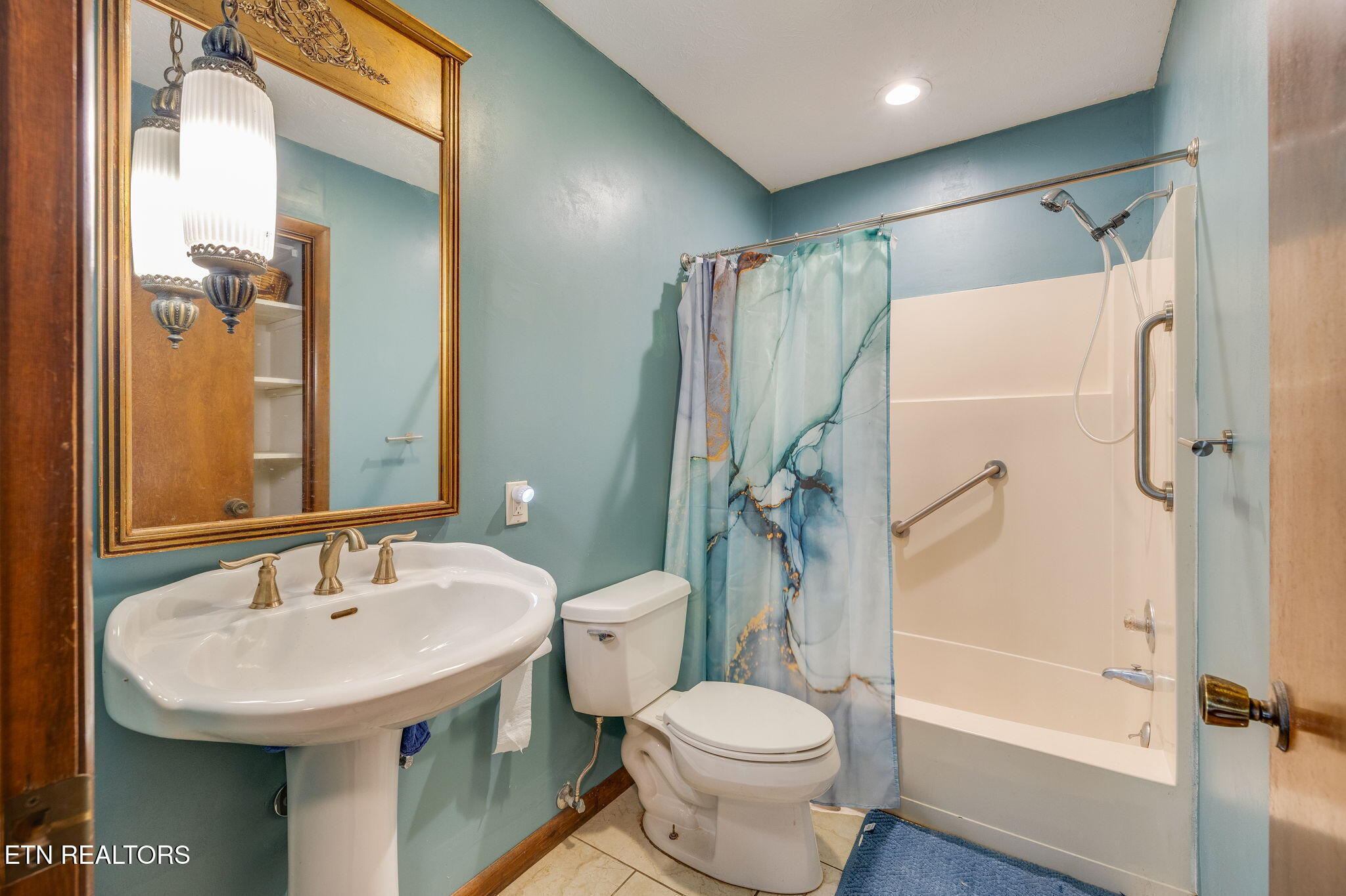 109 Balsam Rd Property Photo 32