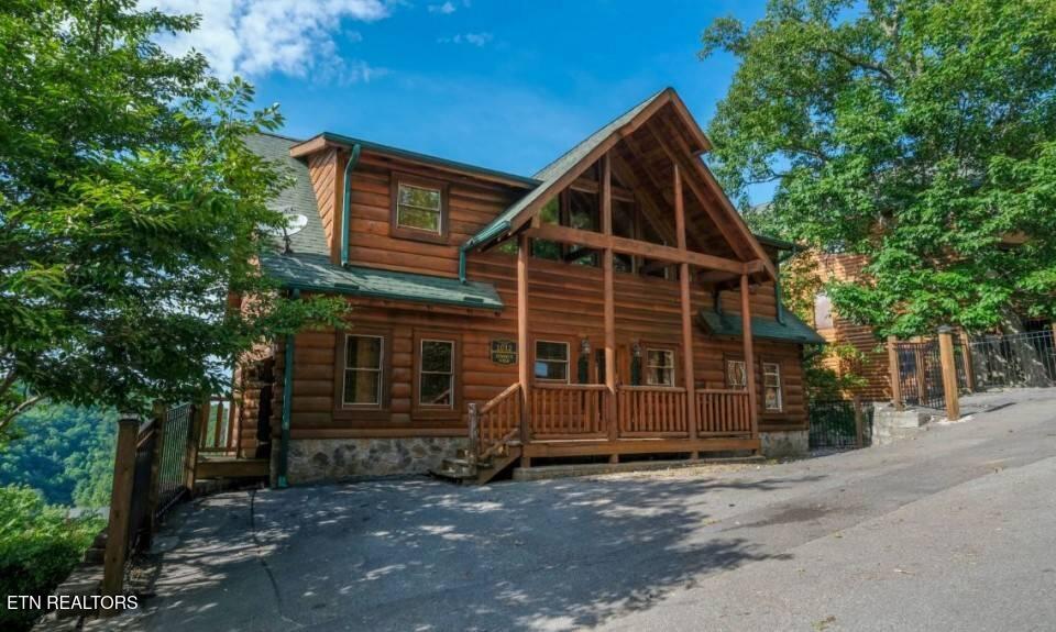 1012 Black Bear Cub Way Property Photo