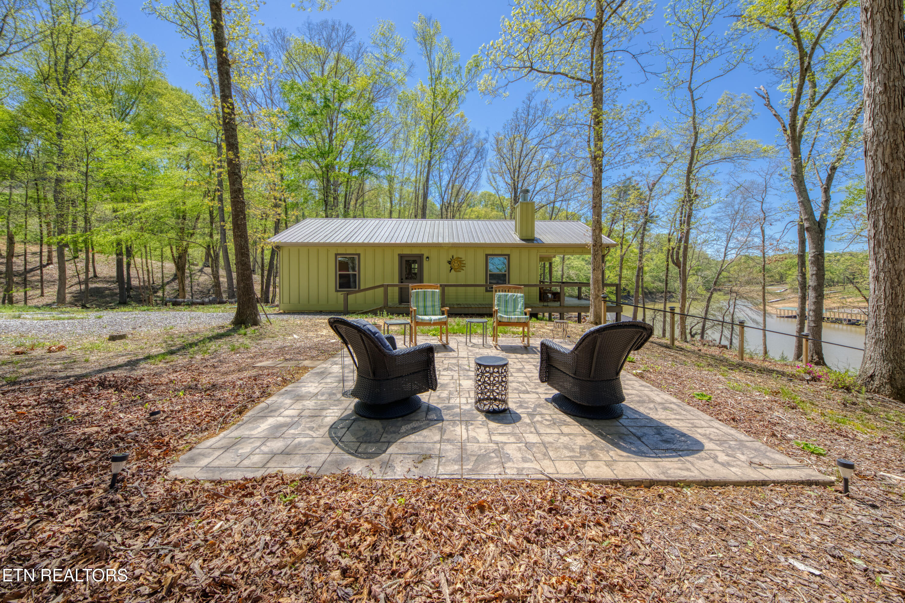 1040 Ridge Point Tr Property Photo 1