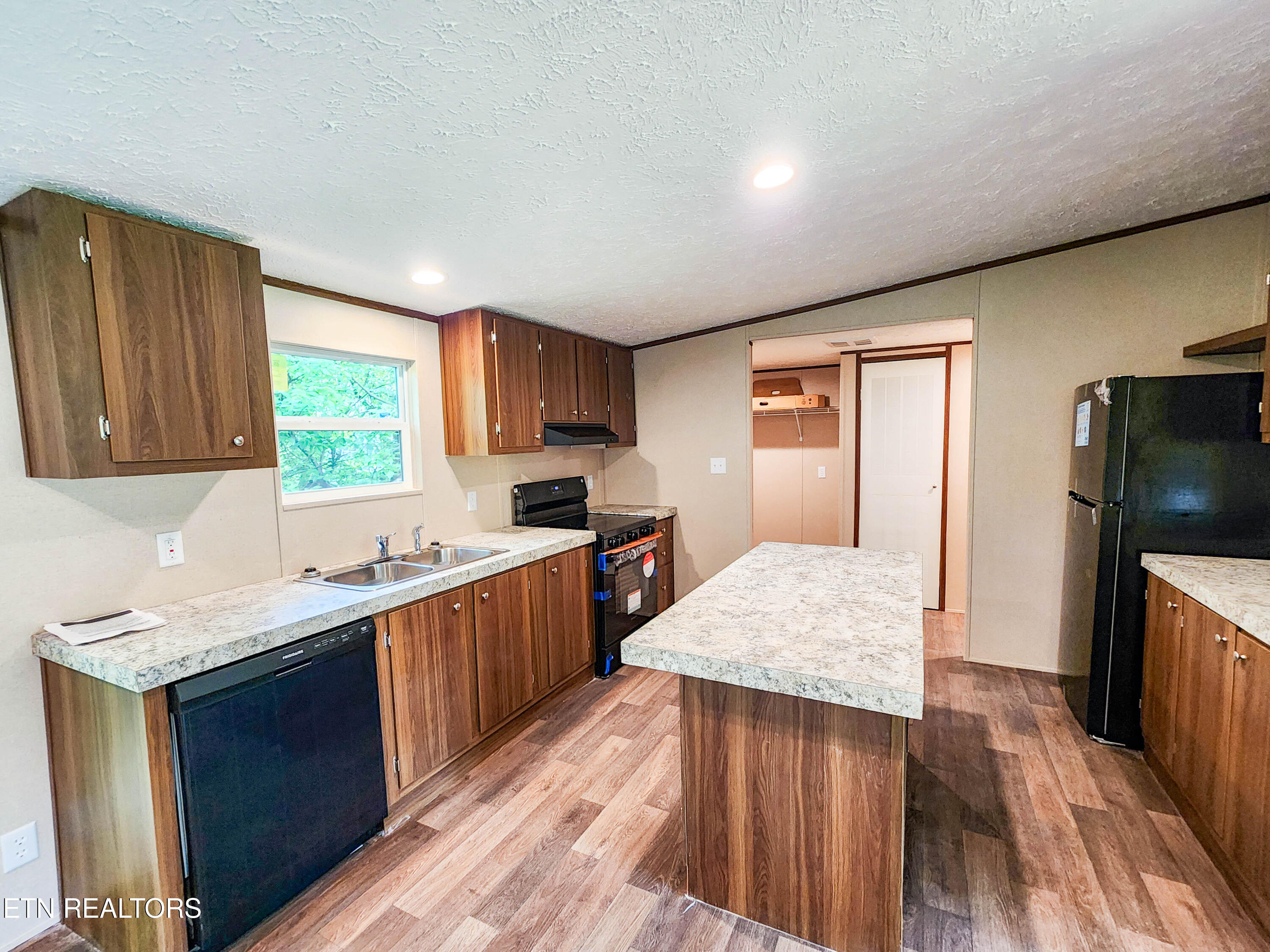 4029 Lilac Ave Property Photo 11