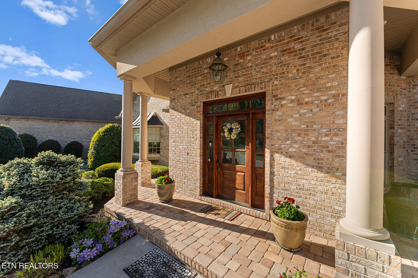 363 Golanvyi Tr Property Photo 6