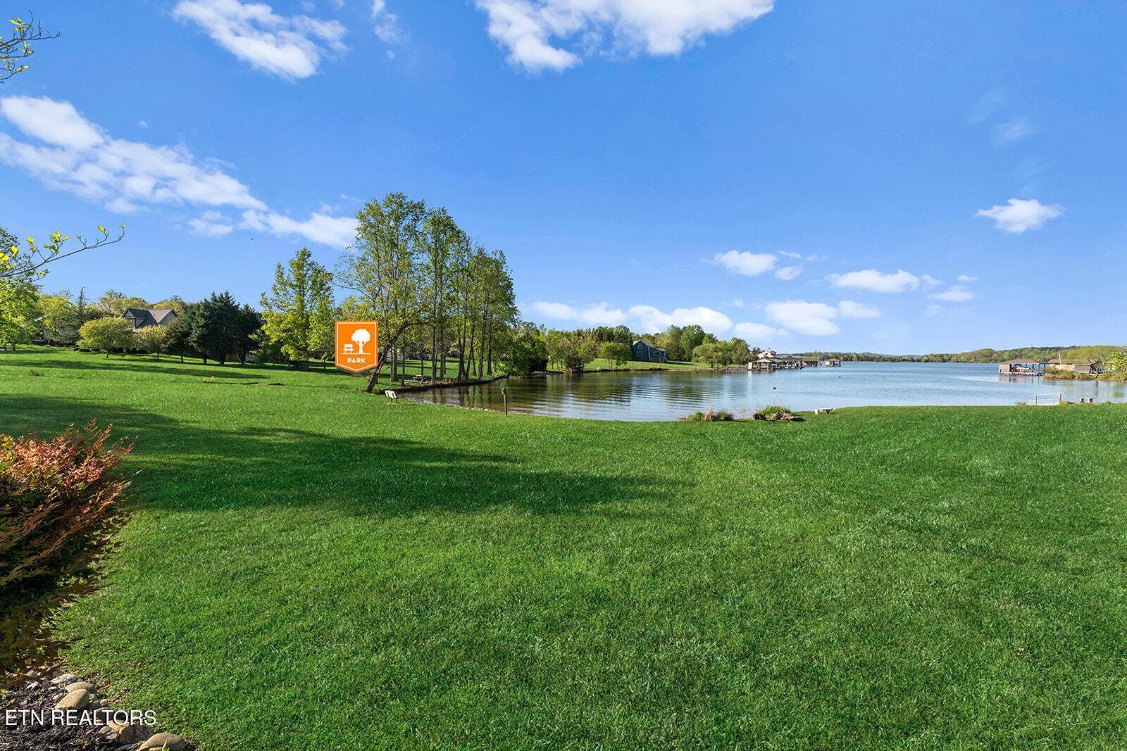 363 Golanvyi Tr Property Photo 9