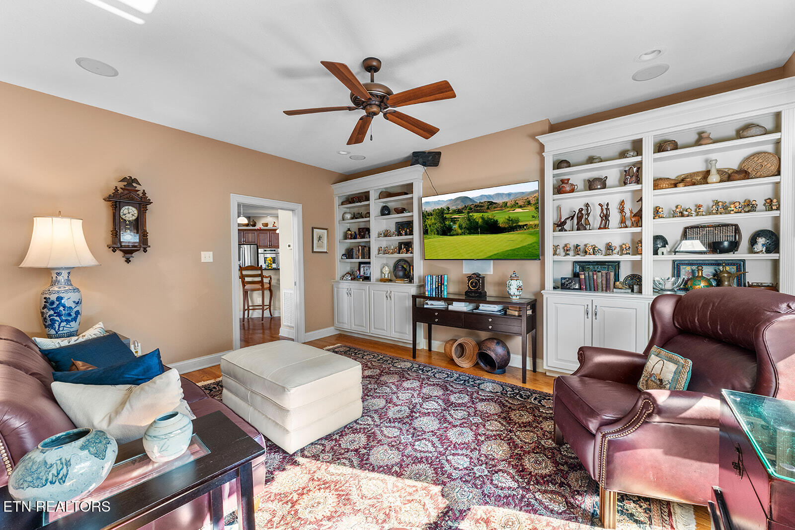 363 Golanvyi Tr Property Photo 27