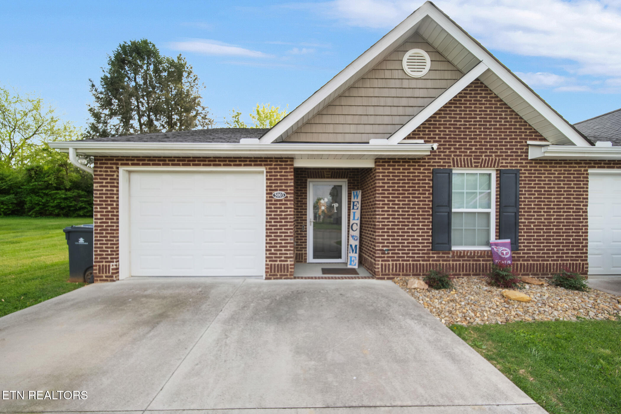 5003 White Petal Way Property Photo
