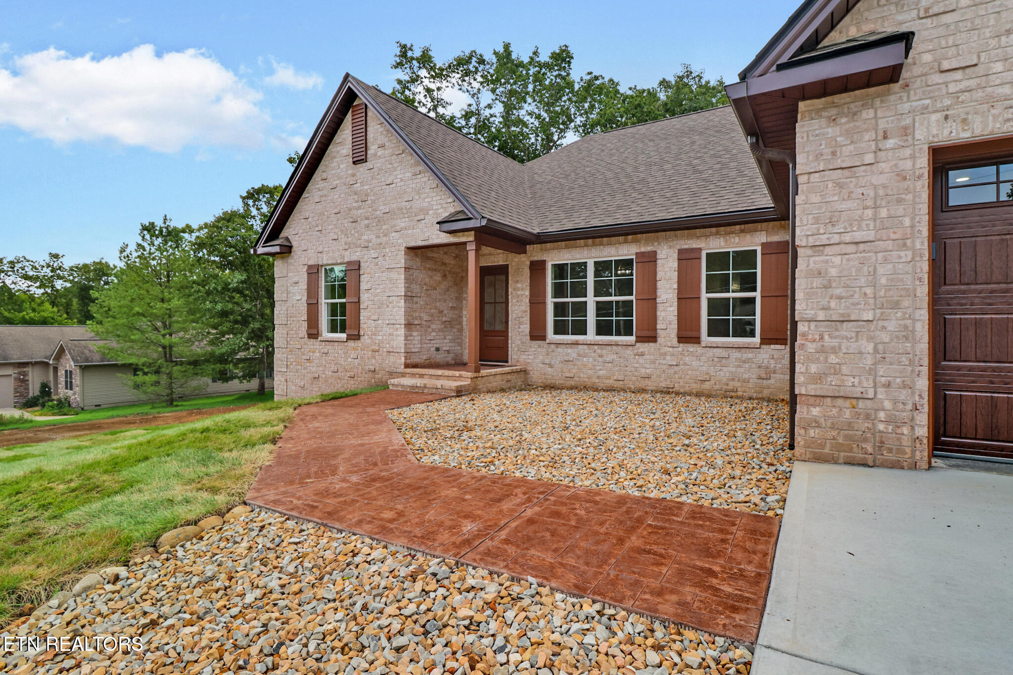 630 Lakeview Drive Property Photo 4