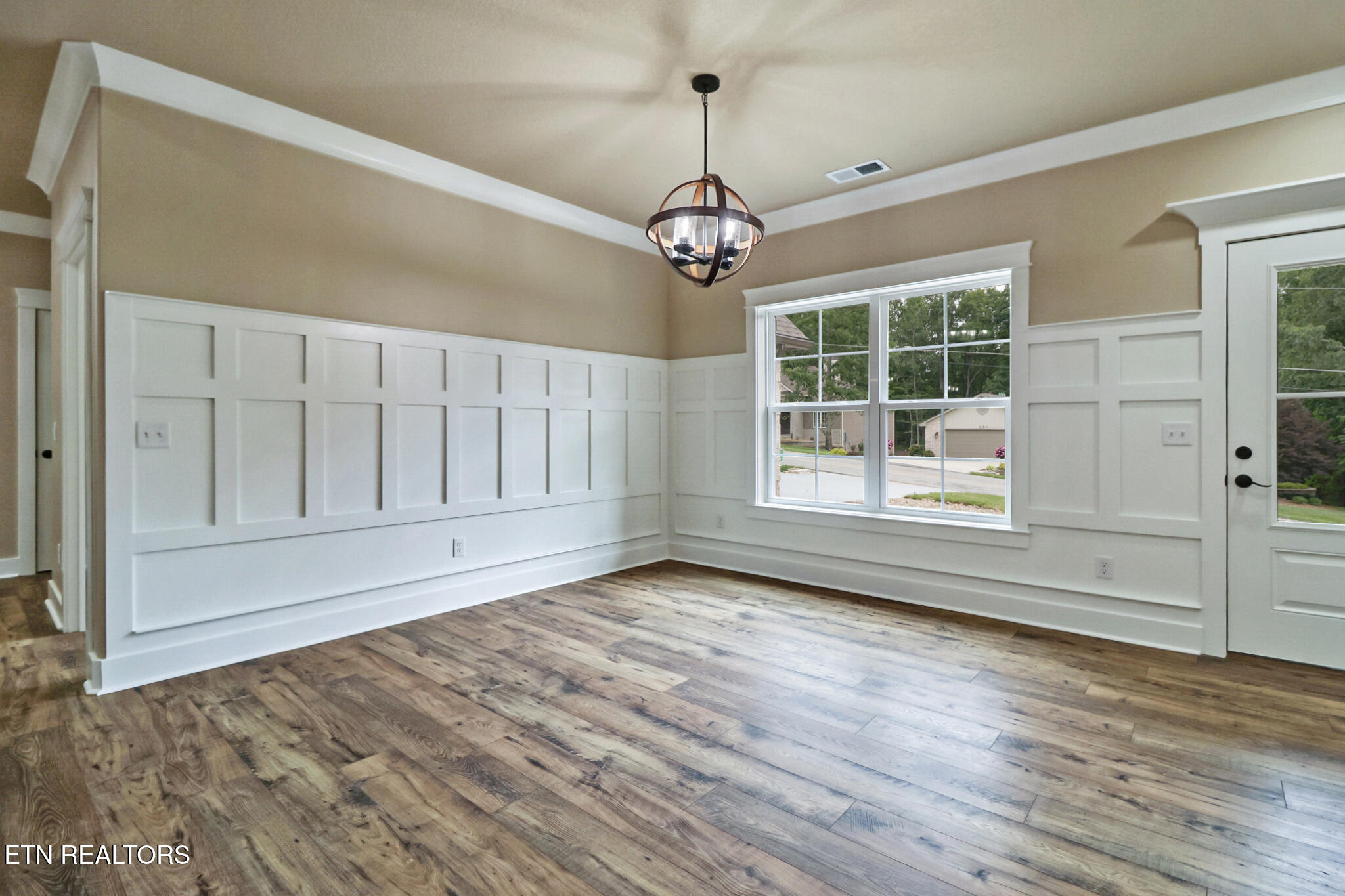 630 Lakeview Drive Property Photo 7