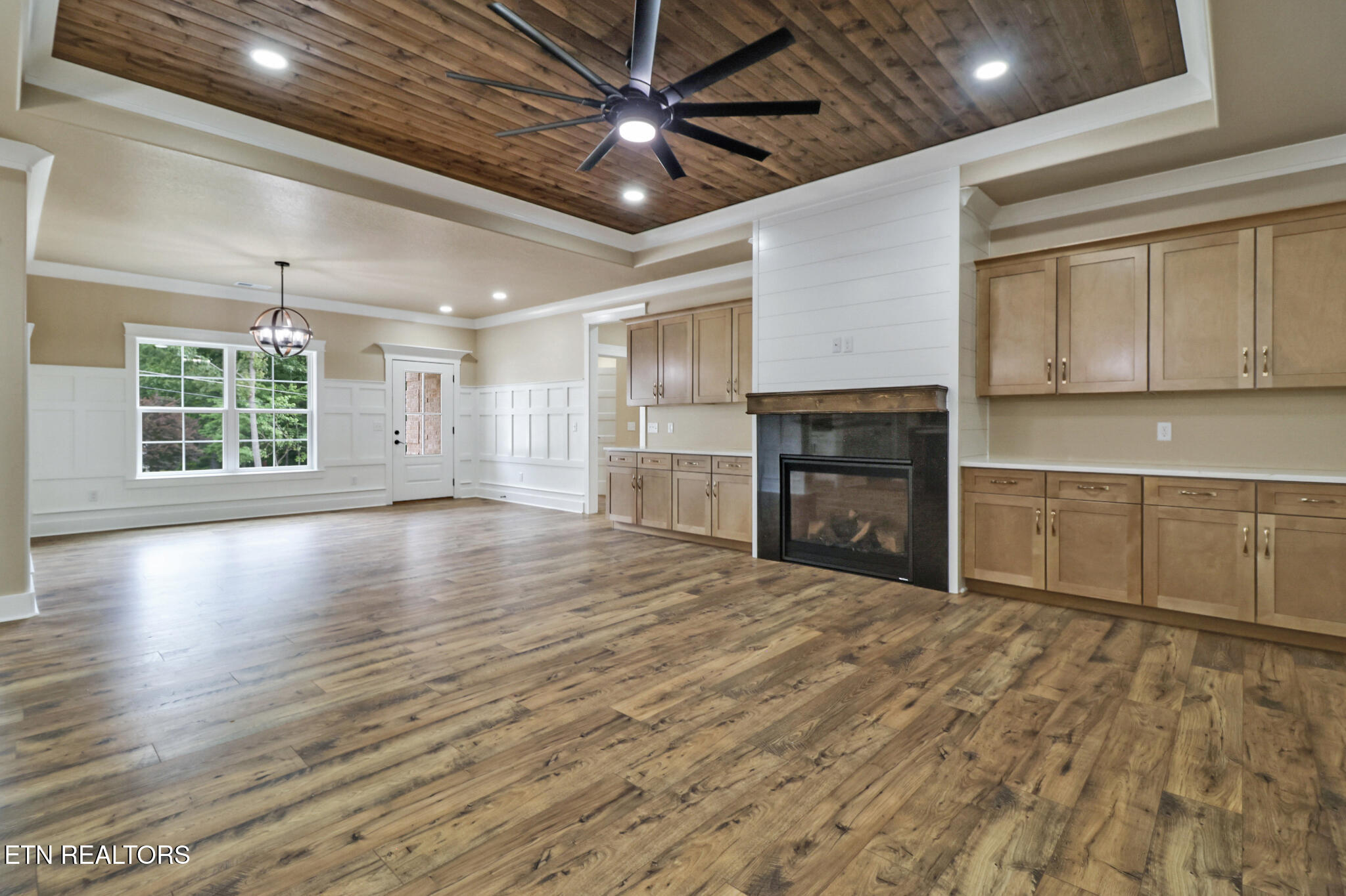 630 Lakeview Drive Property Photo 18