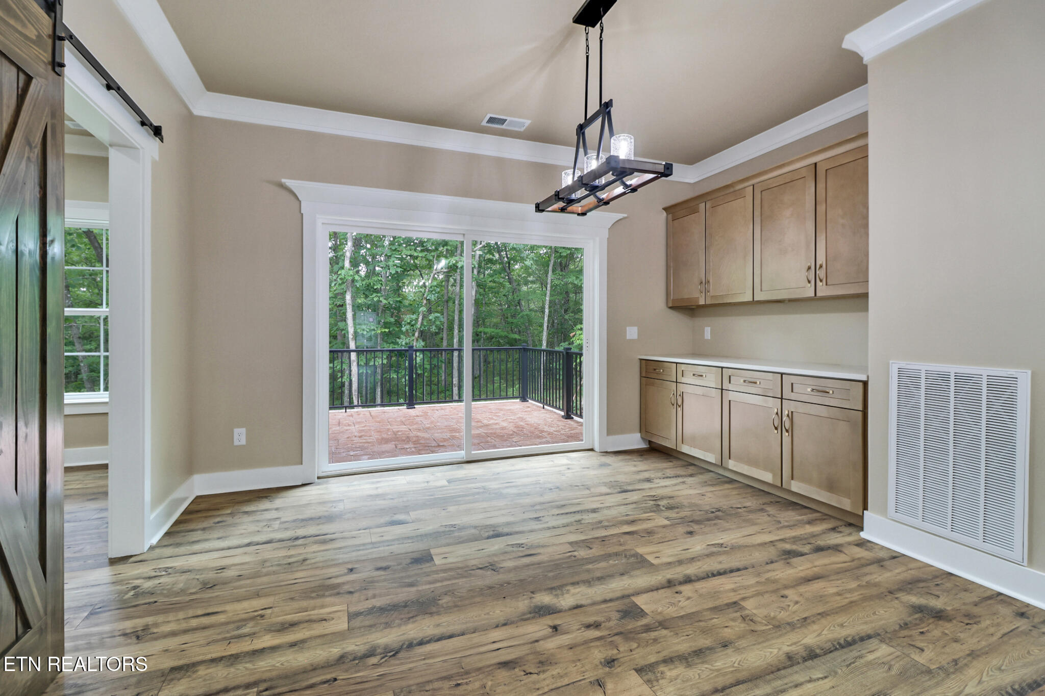 630 Lakeview Drive Property Photo 28