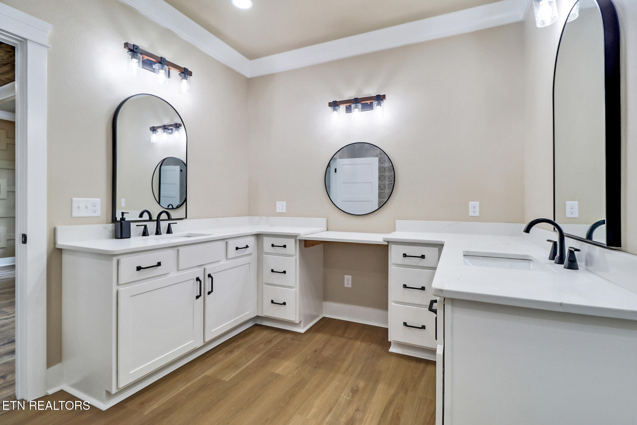 630 Lakeview Drive Property Photo 32