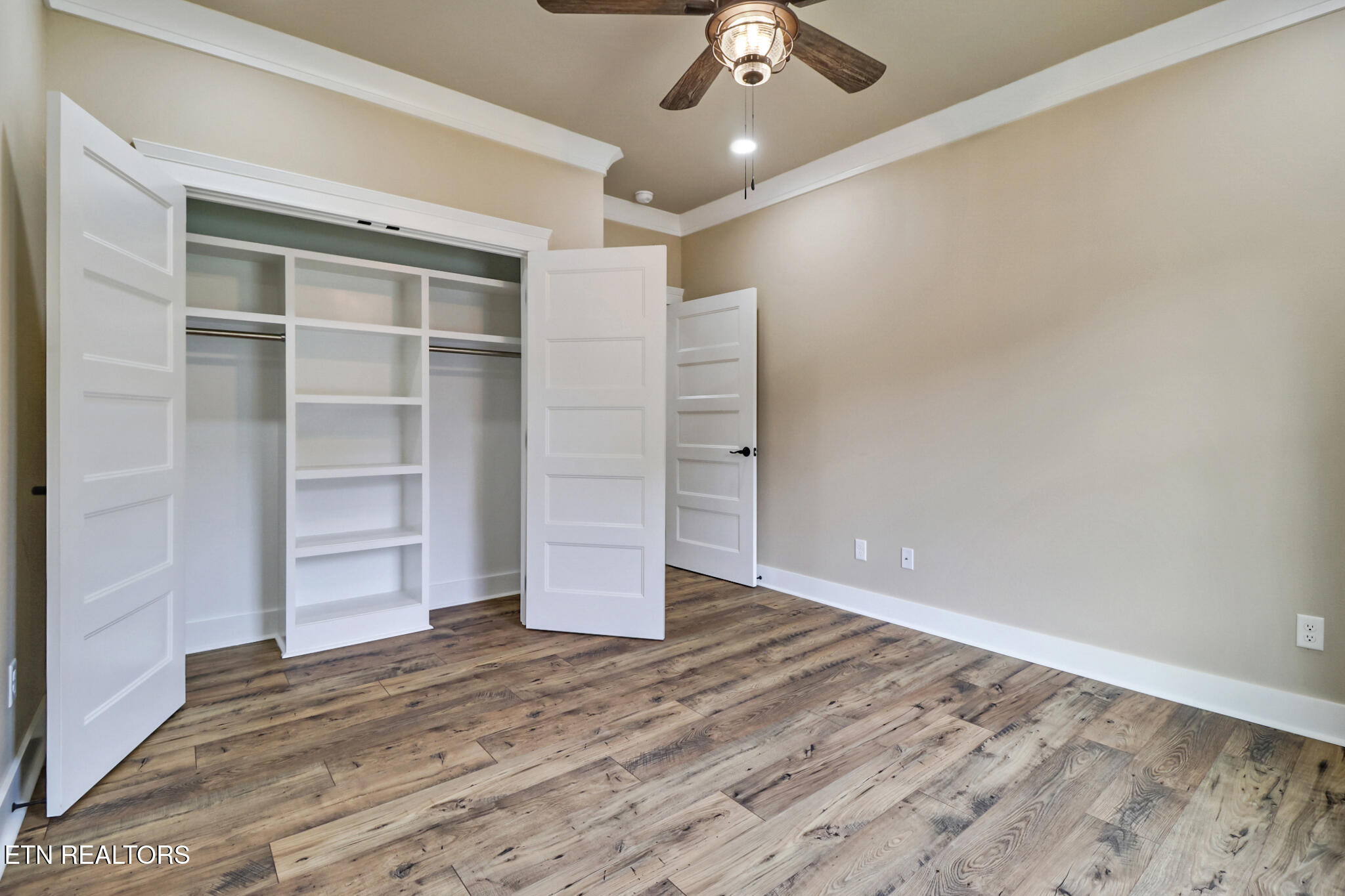 630 Lakeview Drive Property Photo 36