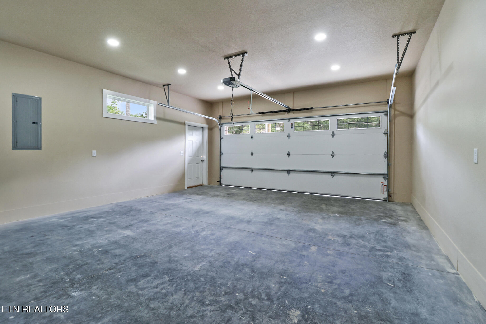 630 Lakeview Drive Property Photo 45