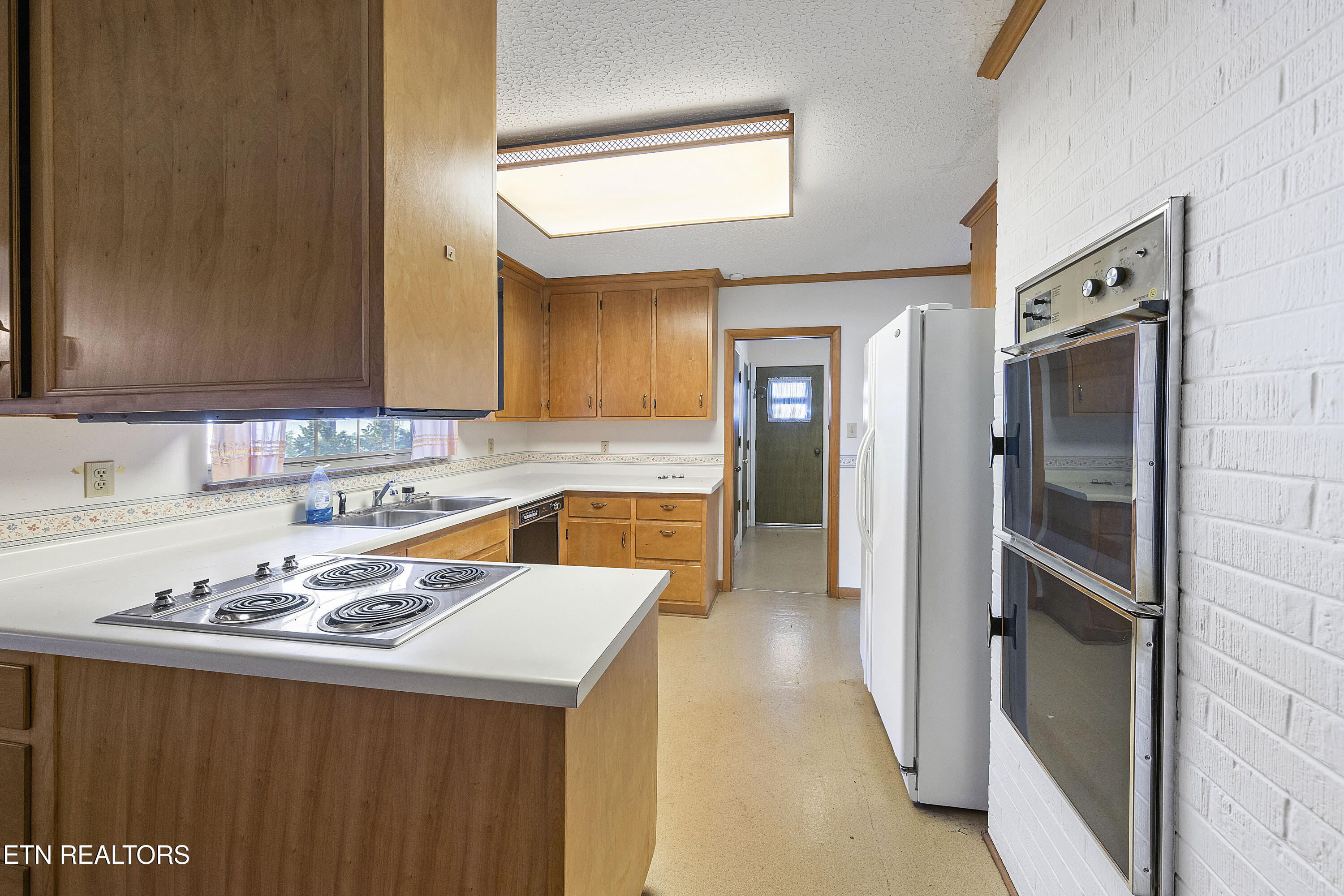 1233 Cherokee Blvd Property Photo 11
