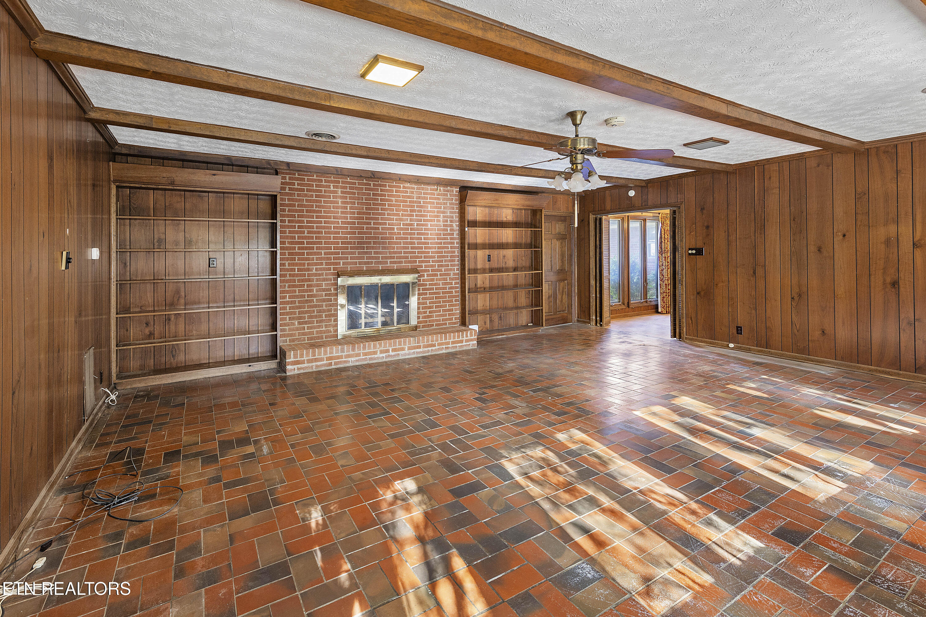 1233 Cherokee Blvd Property Photo 14
