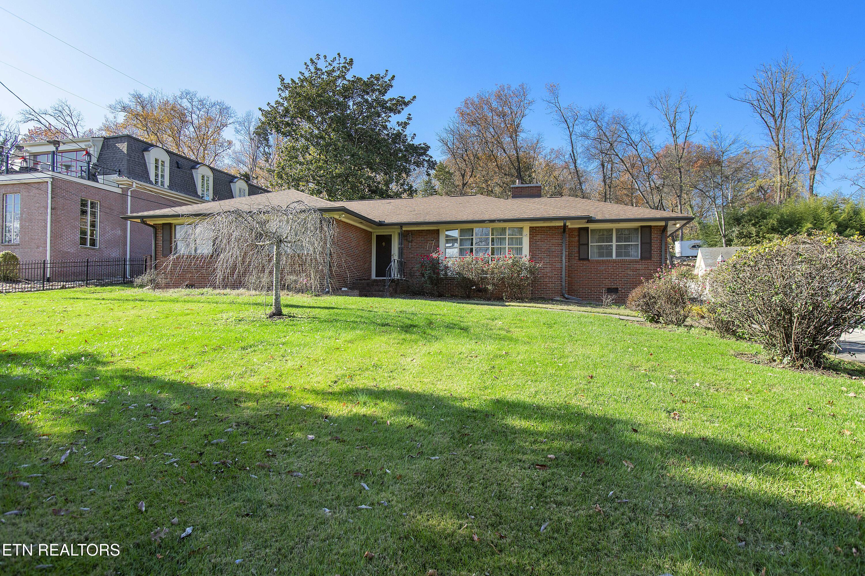 1233 Cherokee Blvd Property Photo 21