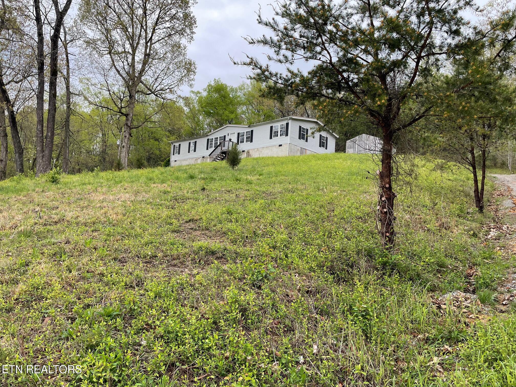 2370 Chestnut Hill Rd Property Photo 1
