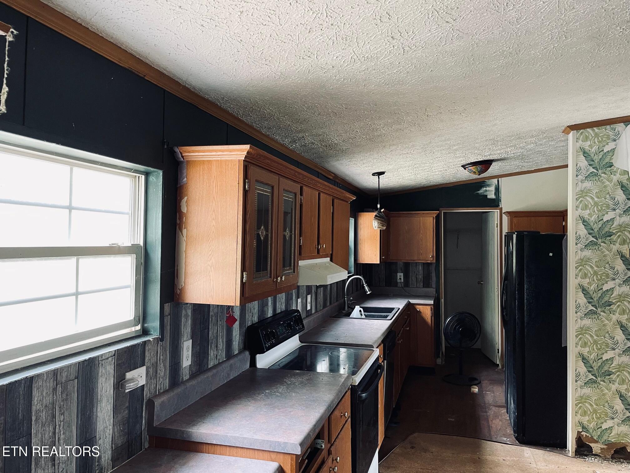 2370 Chestnut Hill Rd Property Photo 4