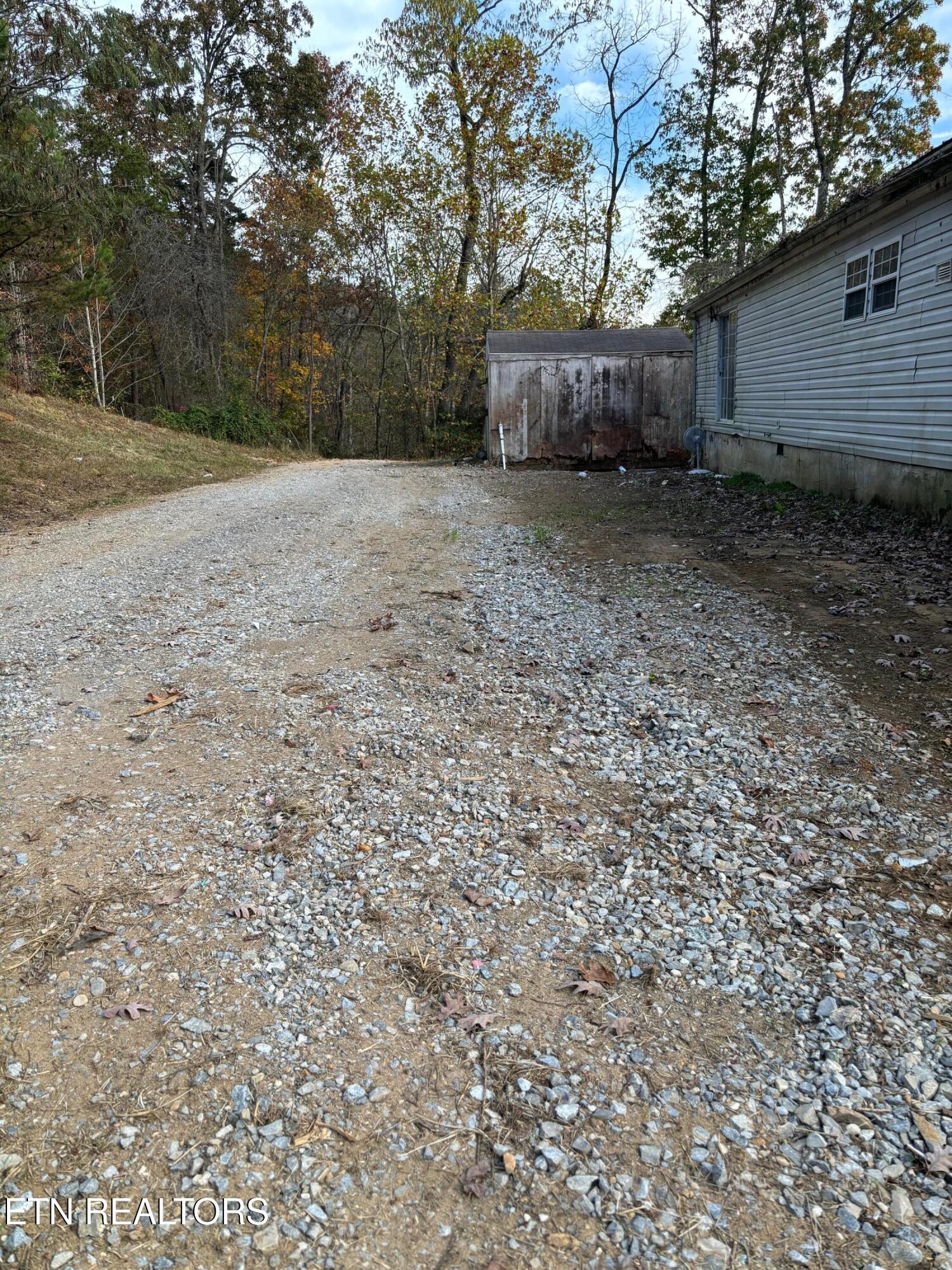 2370 Chestnut Hill Rd Property Photo 15