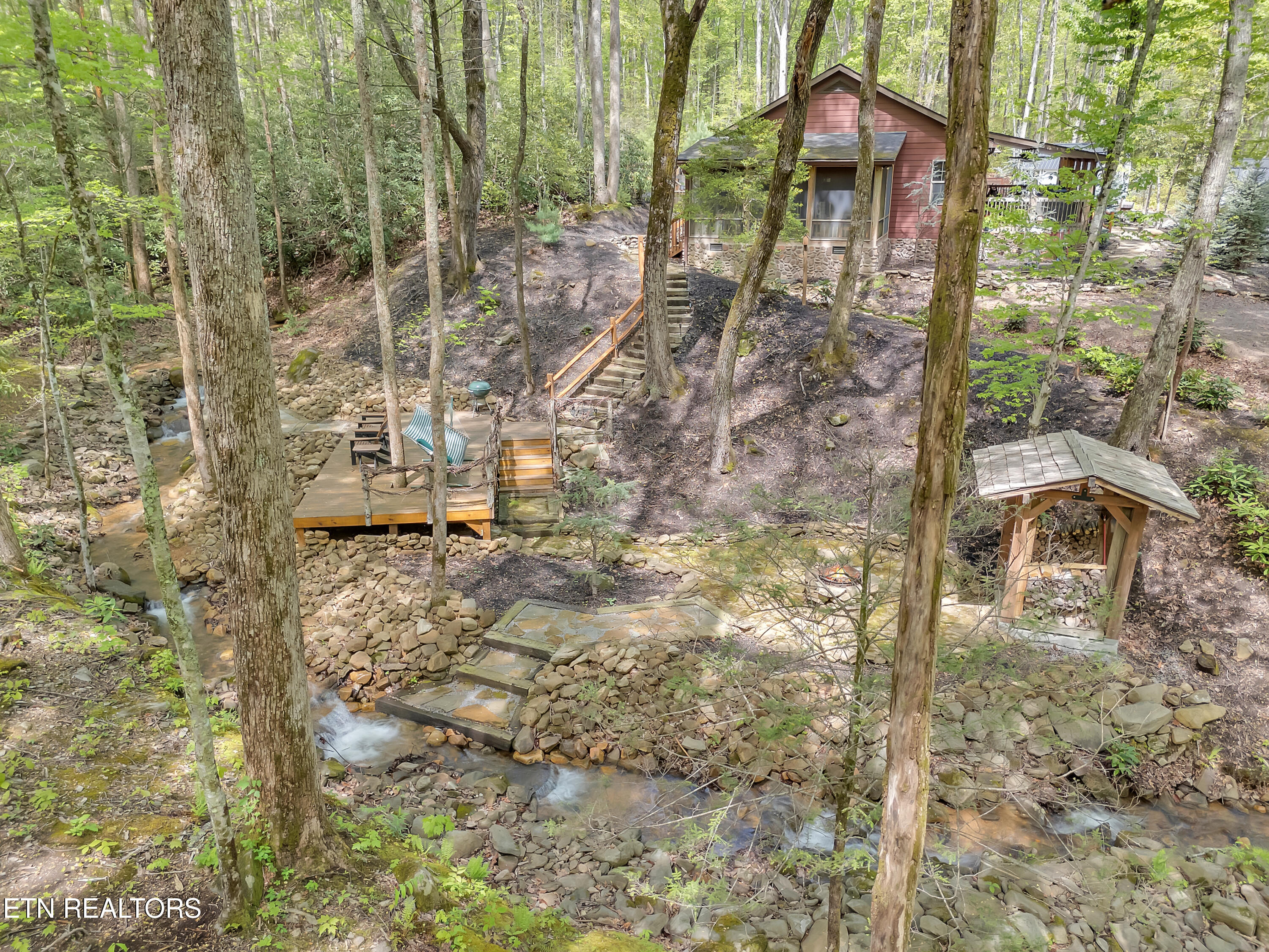 3950 Forest Trail Drive Property Photo 3