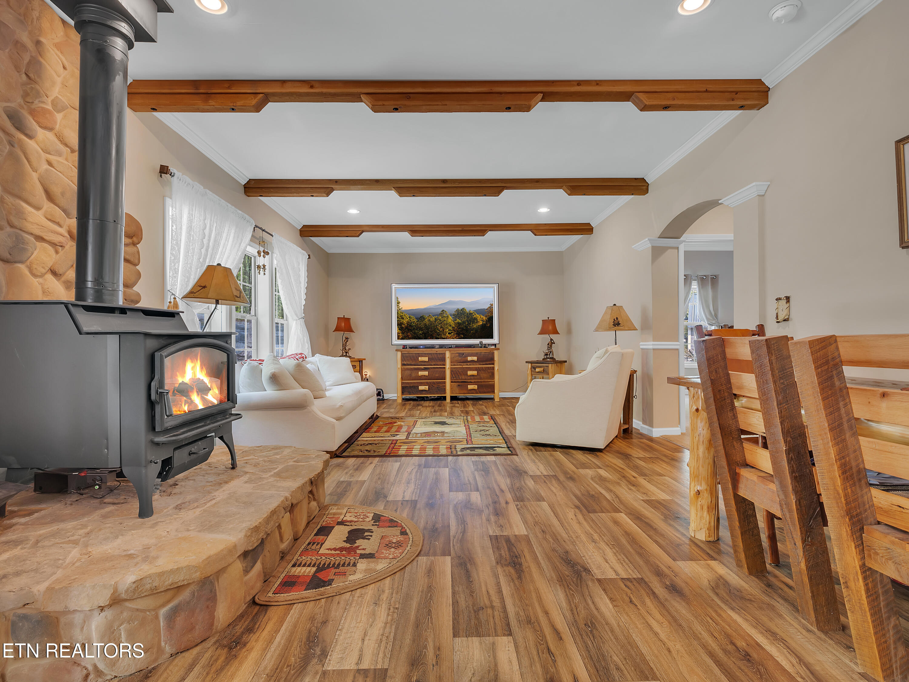 3950 Forest Trail Drive Property Photo 8