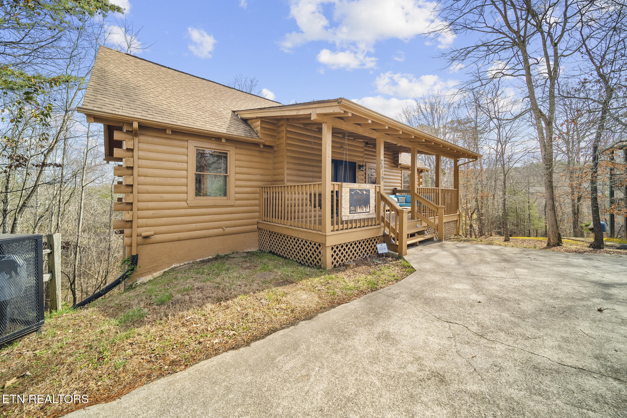2819 Alexander Place Property Photo 5